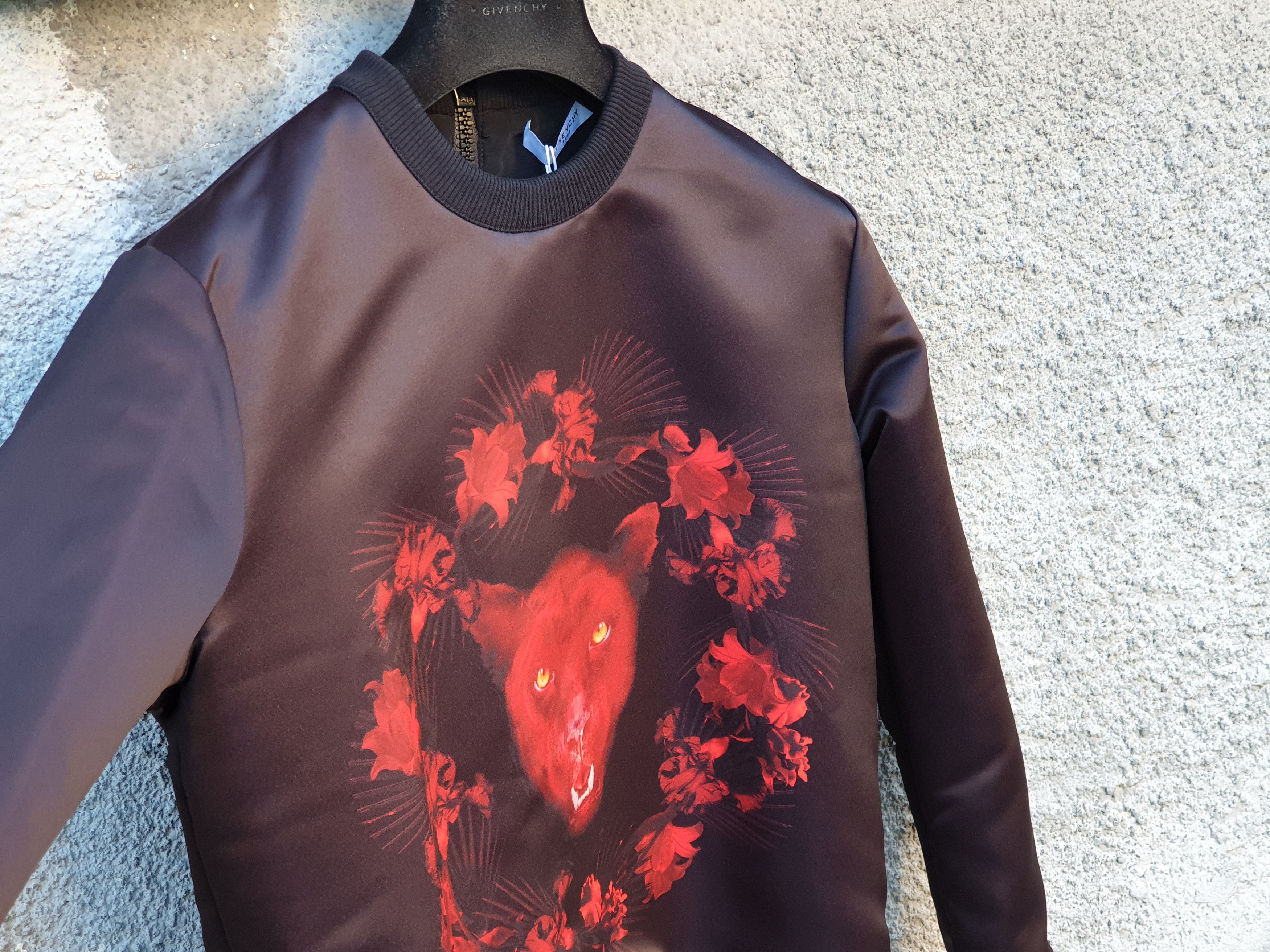 Givenchy $1350 Givenchy Black Satin Panther Floral Bambi Sweatshirt Size US S / EU 44-46 / 1 - 6 Thumbnail