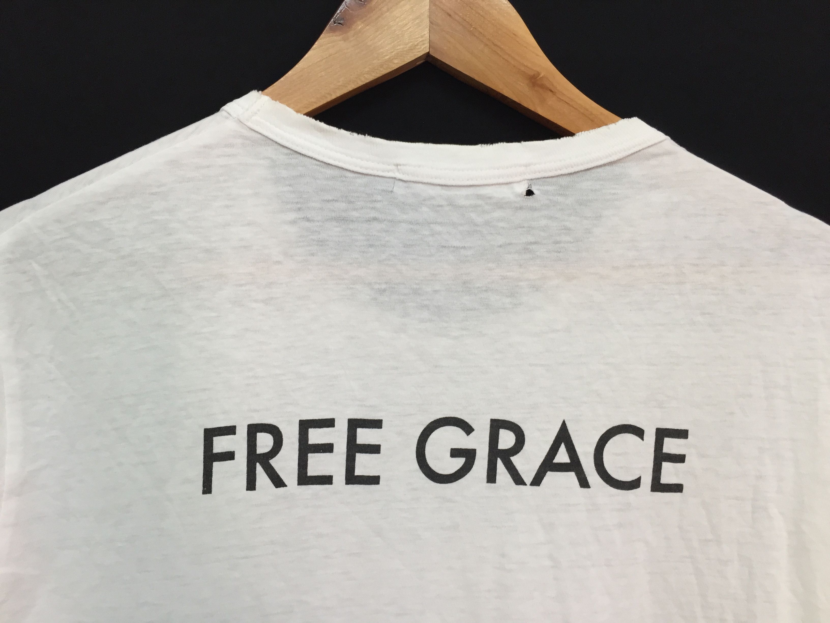 Undercover 2009 UNDERCOVER Zap All Momentos Free Grace tee Size US M / EU 48-50 / 2 - 7 Thumbnail