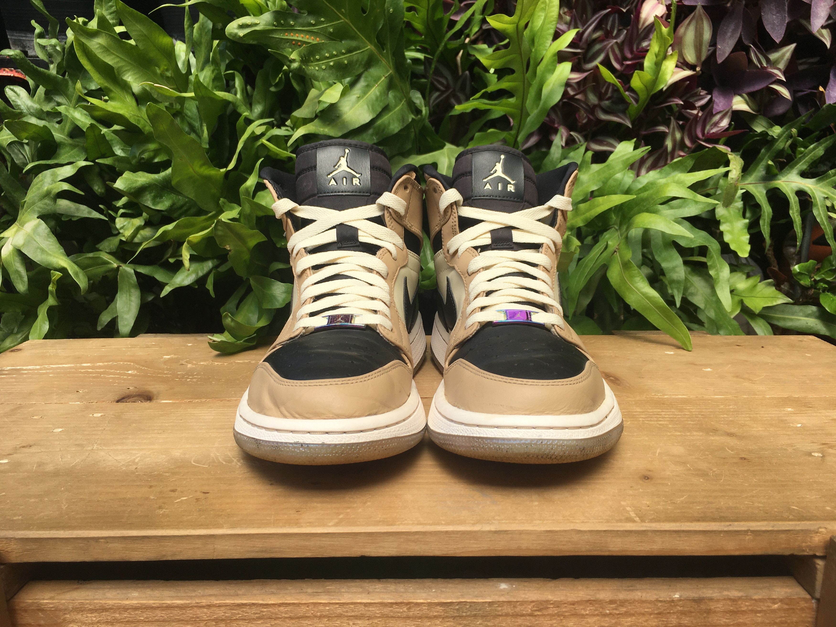 Jordan Brand × Nike 🔥 Rare Nike Air Jordan 1 Retro High Black Mushroom Size US 10 / EU 43 - 10 Thumbnail