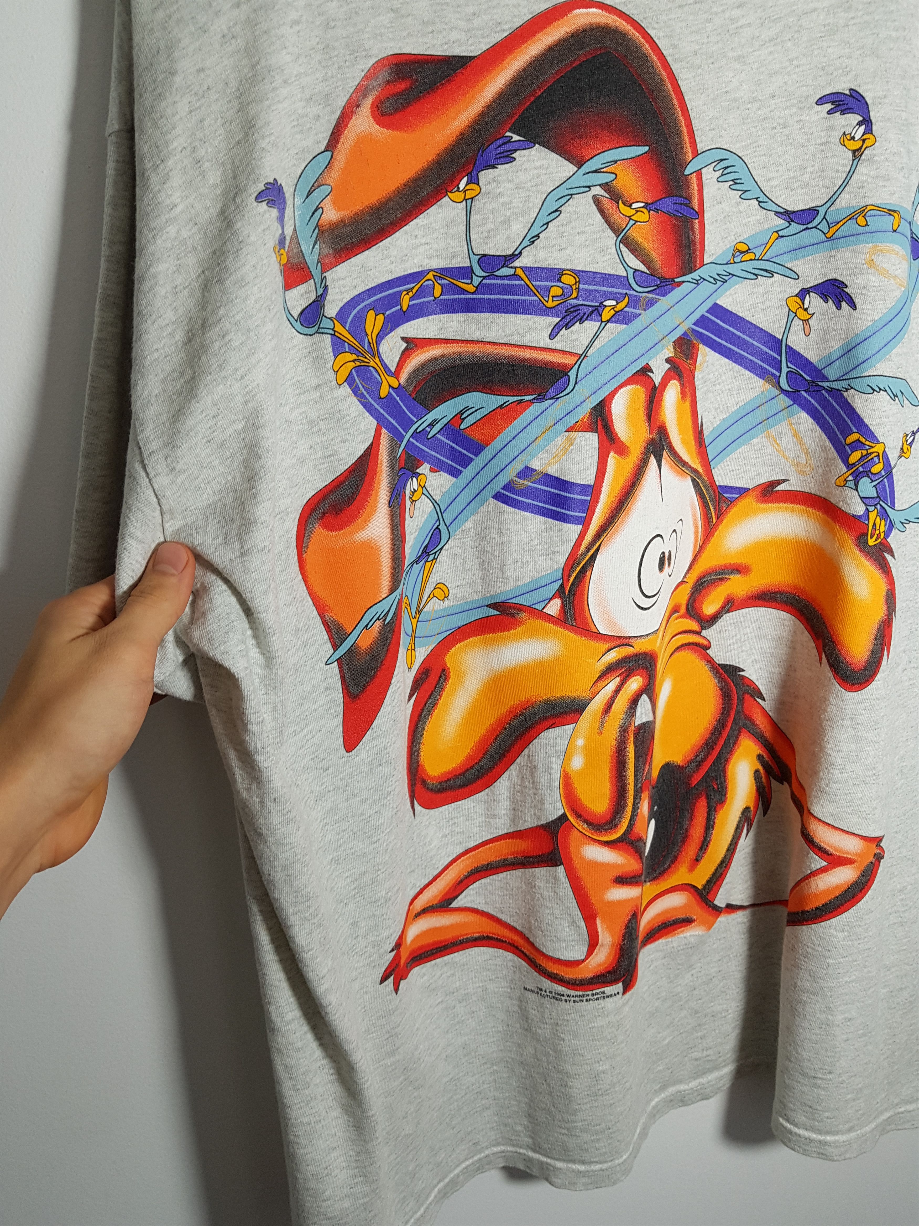 Cartoon Network × Vintage *FINAL DROP* Vintage 1996 Single Stitch Looney Tunes Coyote Size US XL / EU 56 / 4 - 7 Thumbnail