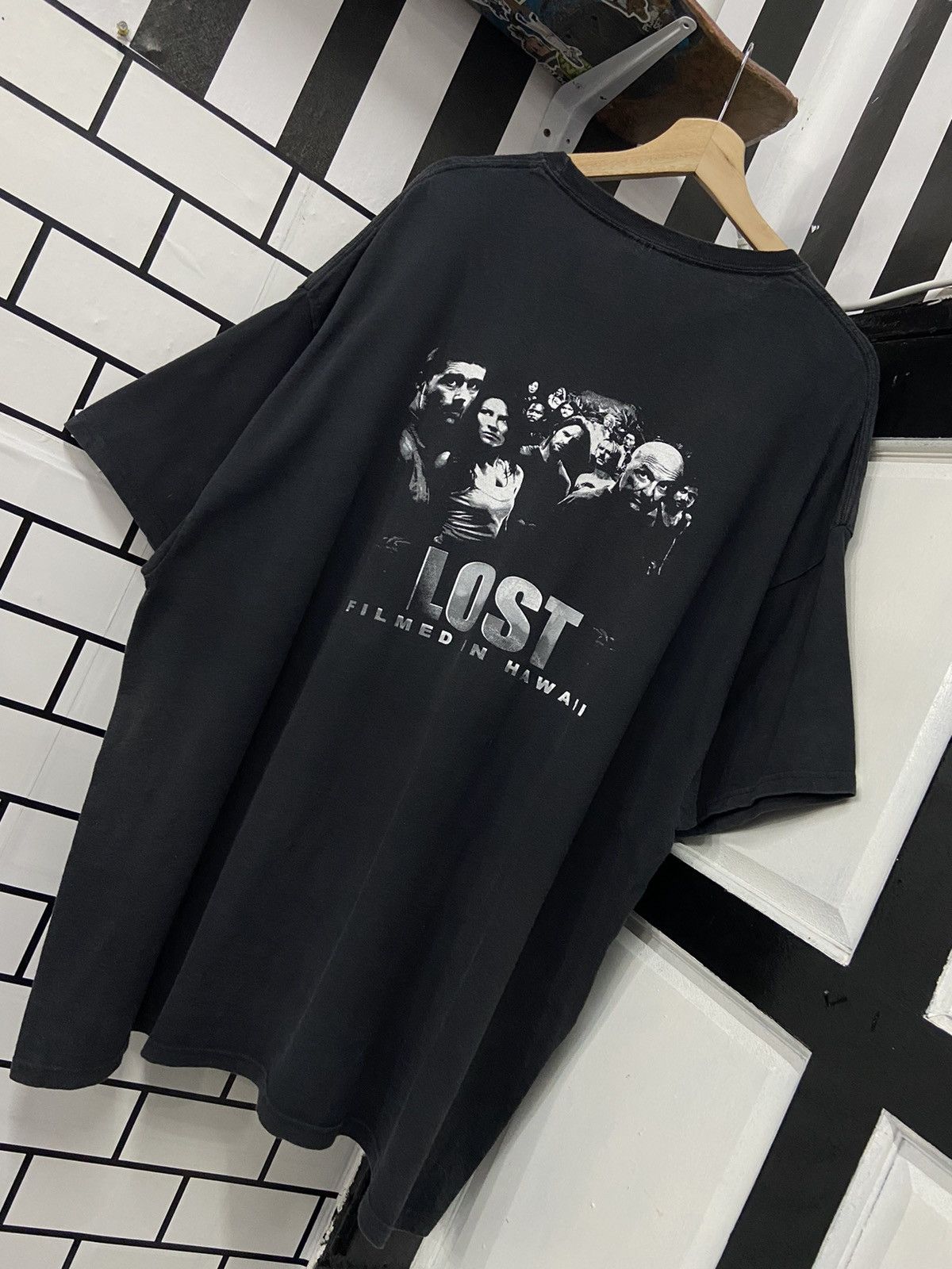 Lost Enterprises × Vintage Vintage Lost Filmed In Hawaii Season 6 Movie Sun Faded Tee Size US XXL / EU 58 / 5 - 6 Thumbnail
