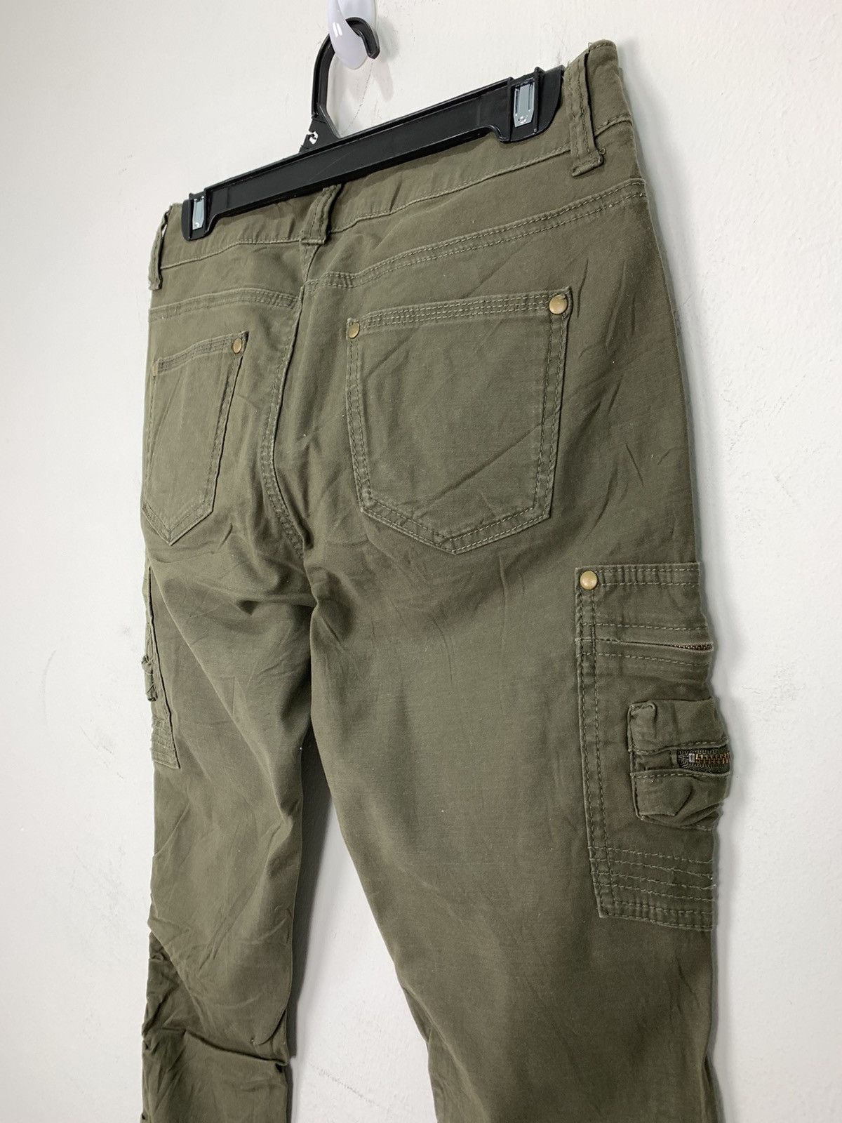 Japanese Brand × Seditionaries 10 Multipocket Baggy SpringLeg Parachute Military CargoPant Size US 29 - 14 Thumbnail
