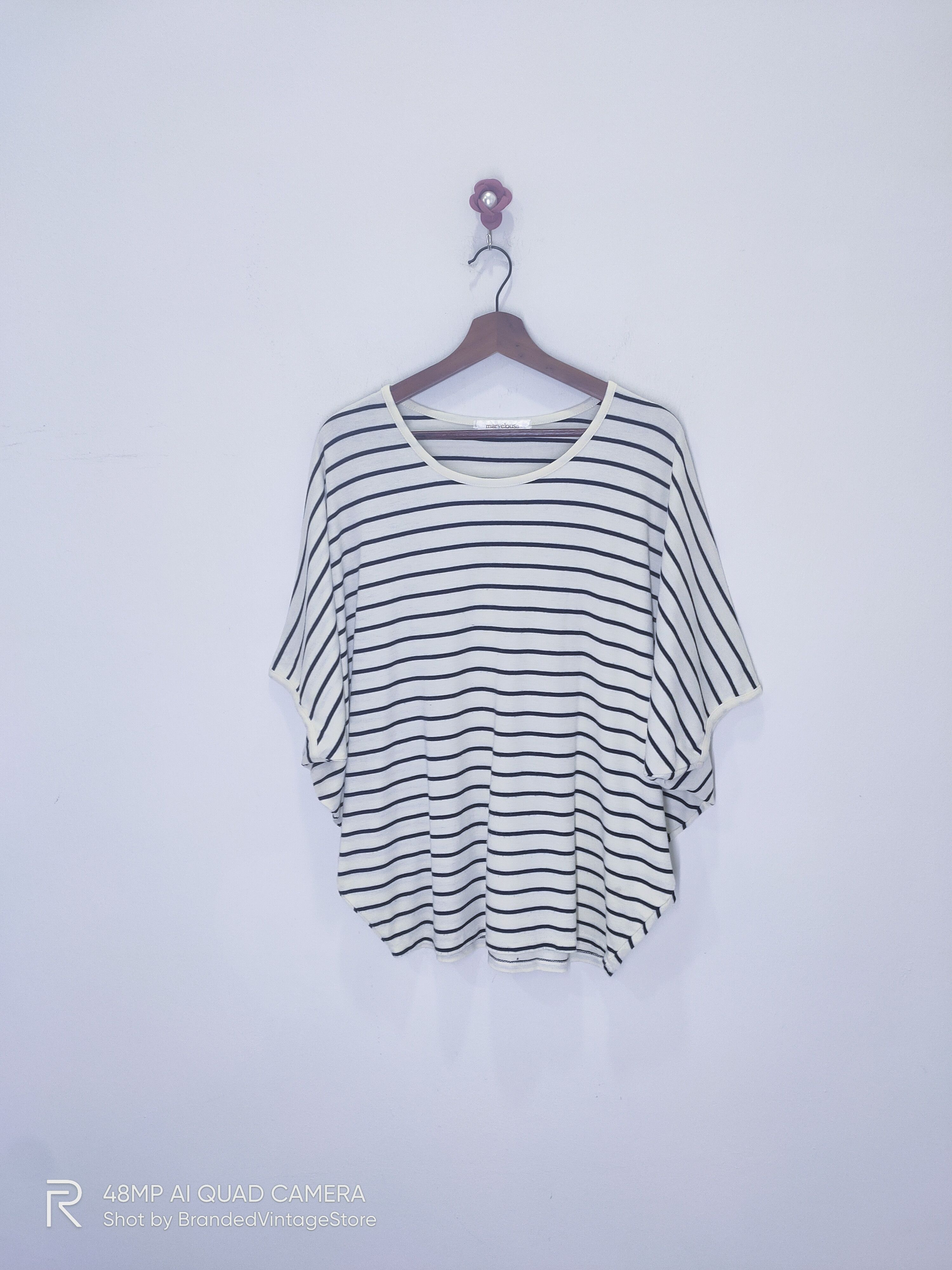 Japanese Brand × OVER THE STRiPES MARVELOUS Stripe Bat Wing Streetwear Sweatshirt Shortsleeve Size M / US 6-8 / IT 42-44 - 1 Thumbnail