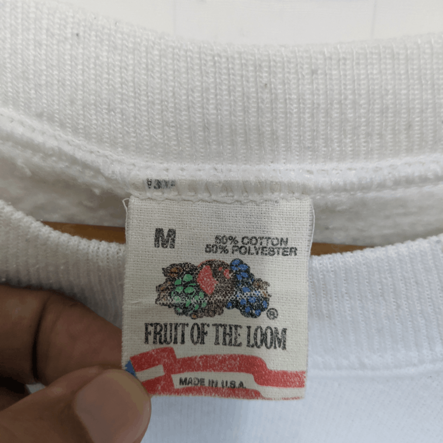 Fruit Of The Loom Vintage 90's FOTL Mary Engelbreit Book Art Artist Sweatshirt Size US S / EU 44-46 / 1 - 10 Thumbnail