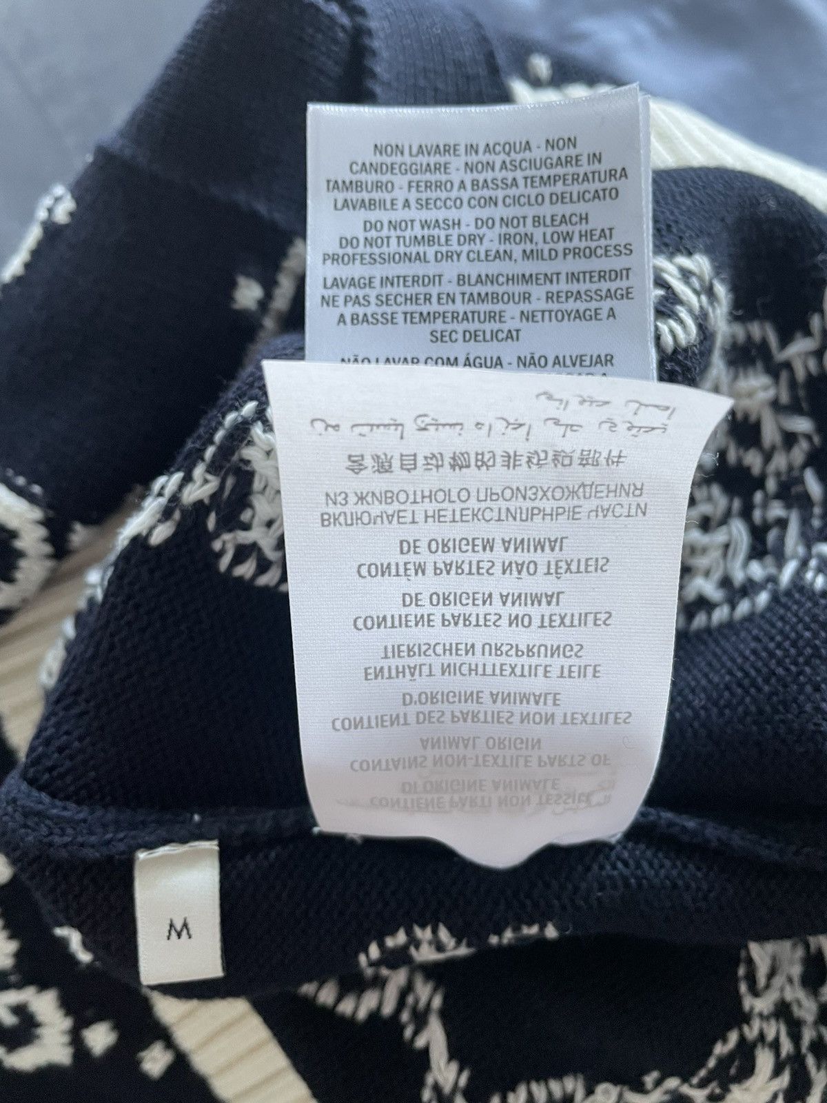 Gucci Rare Super Limited Runway Brand NEW GG Logo Cardigan Sweater Size US M / EU 48-50 / 2 - 12 Thumbnail
