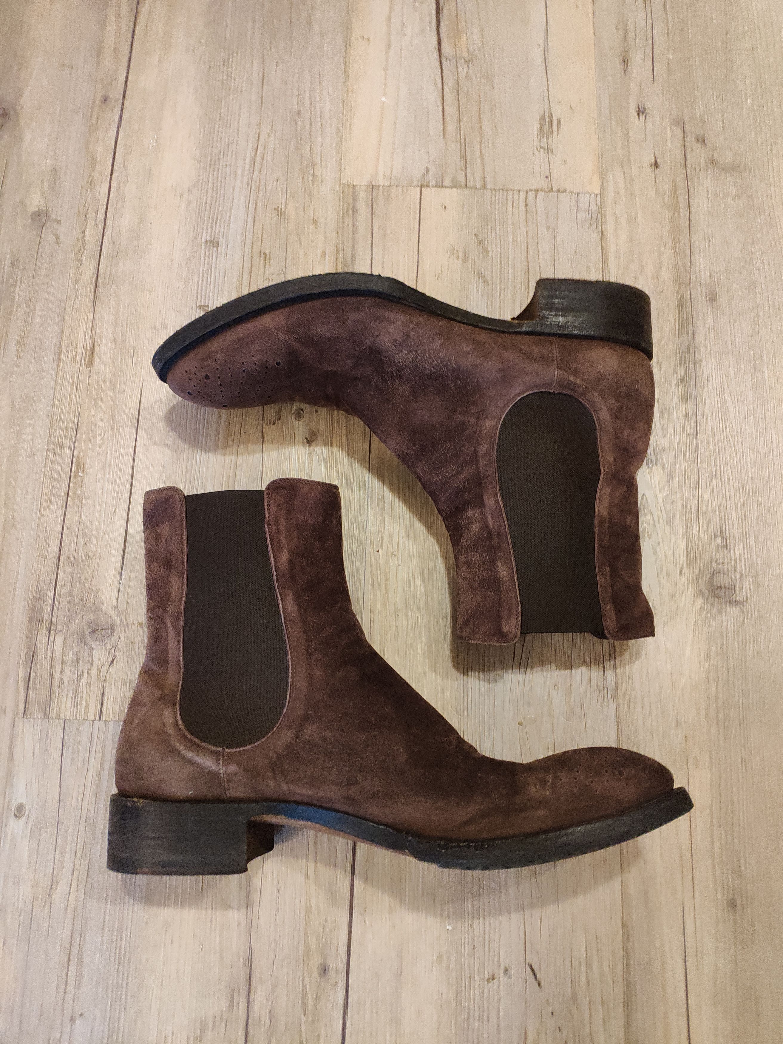 RoccoP Brown suede chelsea boots.Like Saint Laurent or Dior Size US 9 / EU 42 - 3 Thumbnail