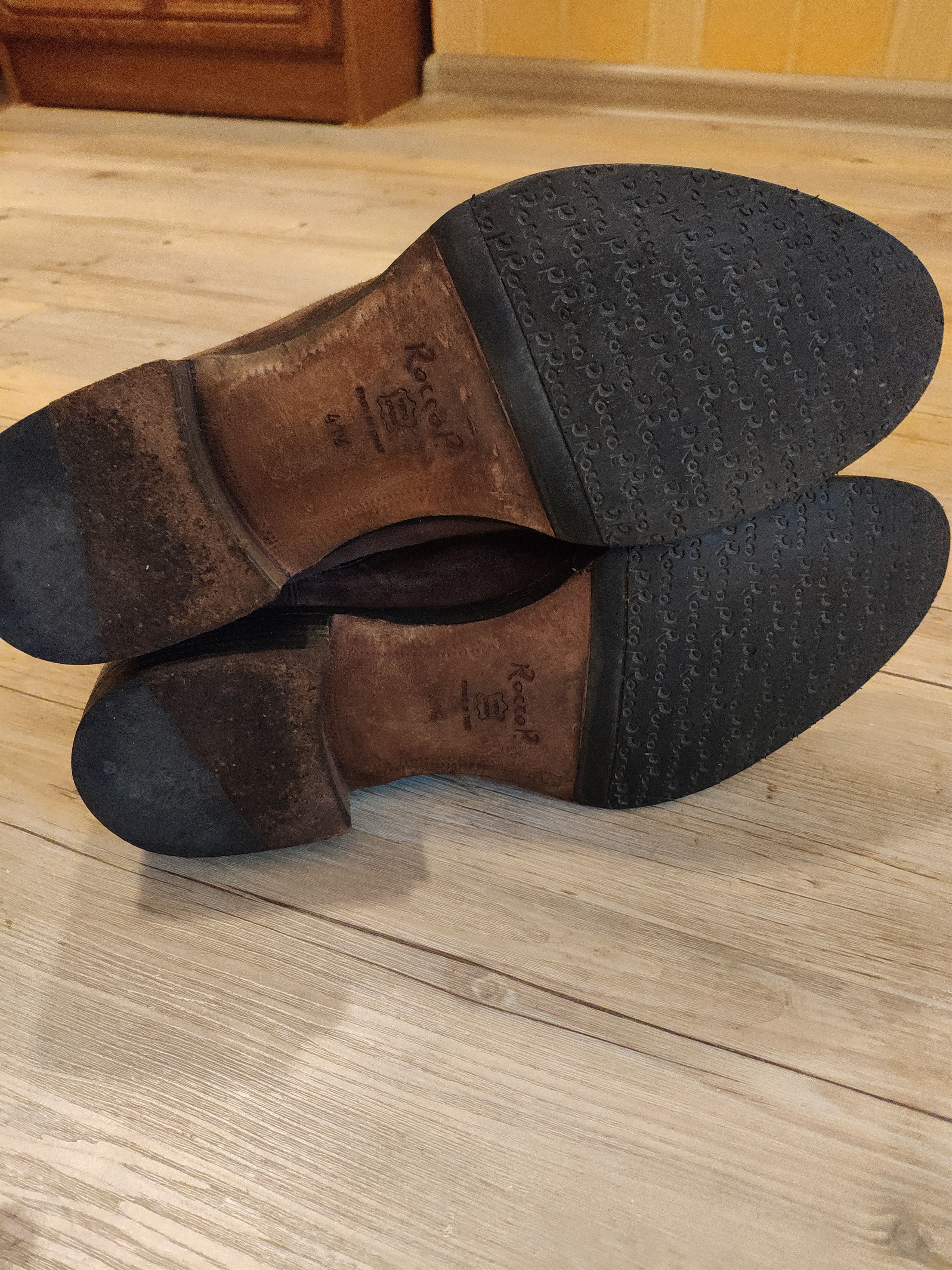 RoccoP Brown suede chelsea boots.Like Saint Laurent or Dior Size US 9 / EU 42 - 7 Thumbnail