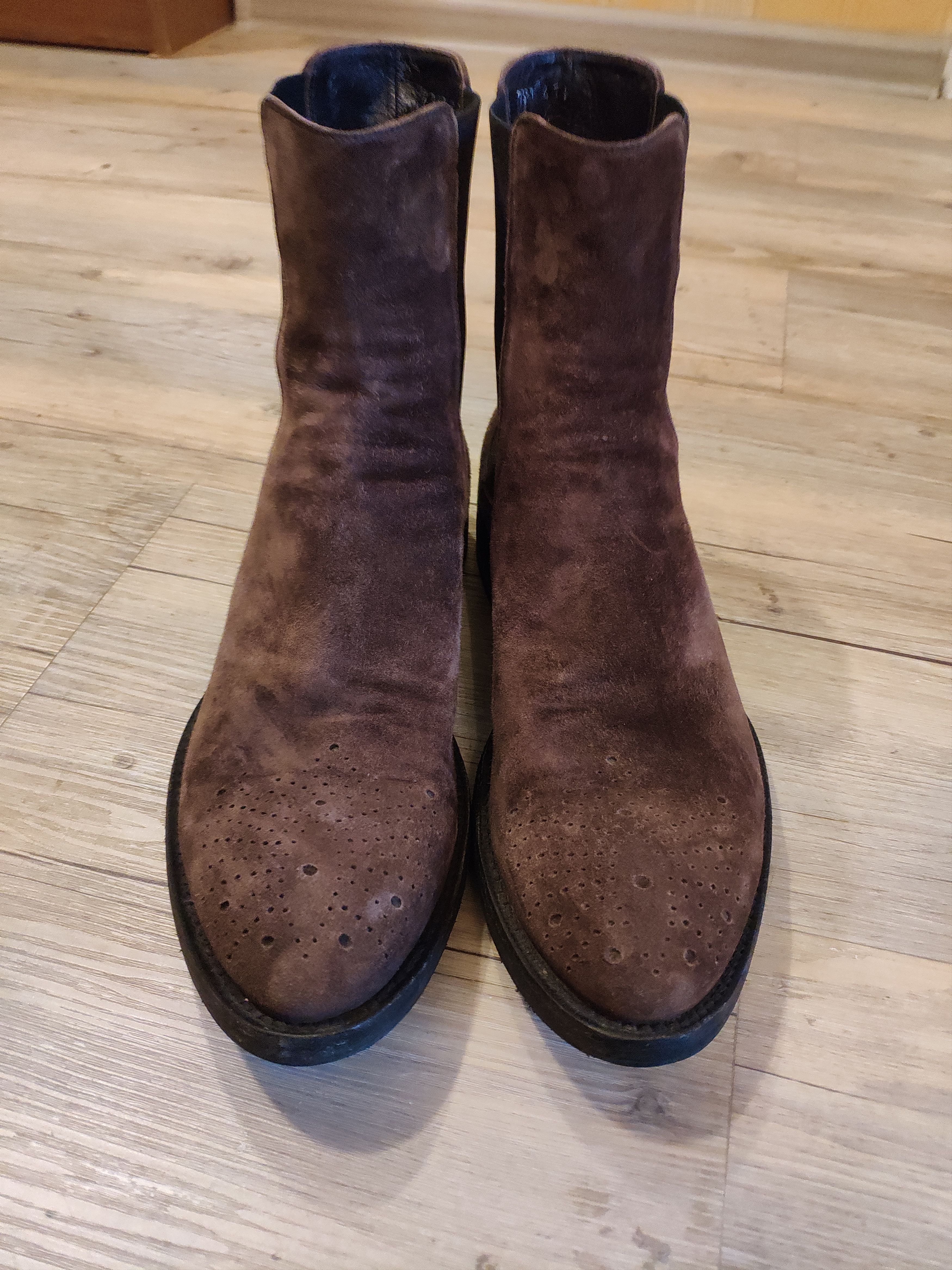 RoccoP Brown suede chelsea boots.Like Saint Laurent or Dior Size US 9 / EU 42 - 2 Thumbnail