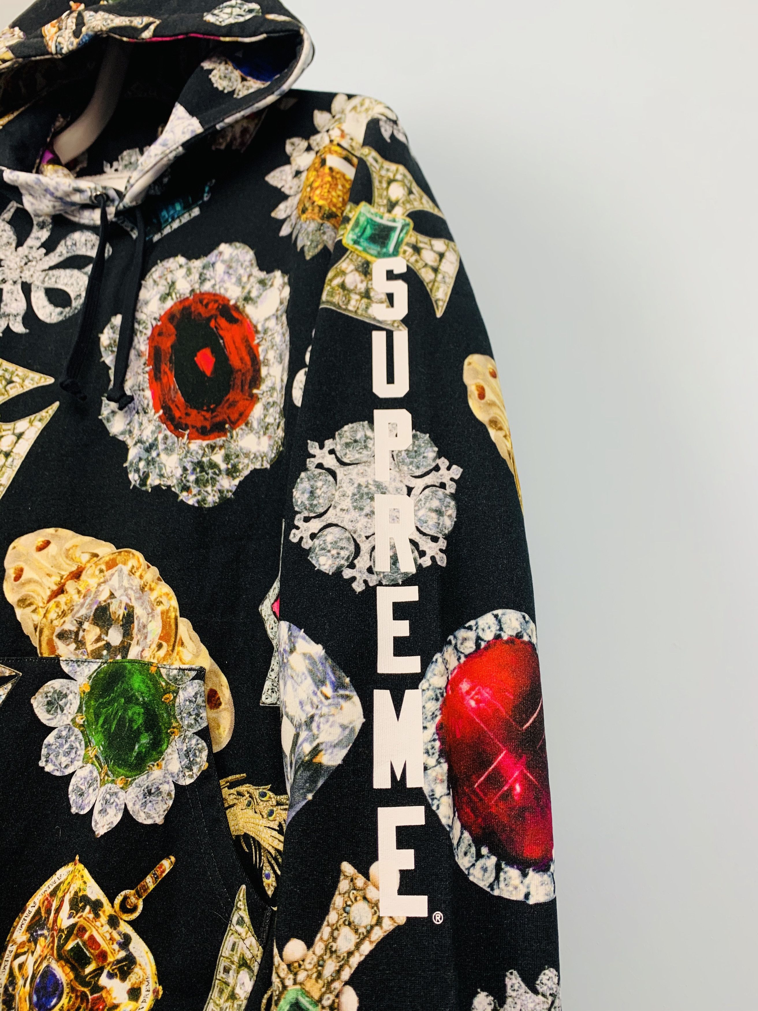 Supreme 2018 Supreme Jewels Hooded Sweatshirt Black Medium | Grailed