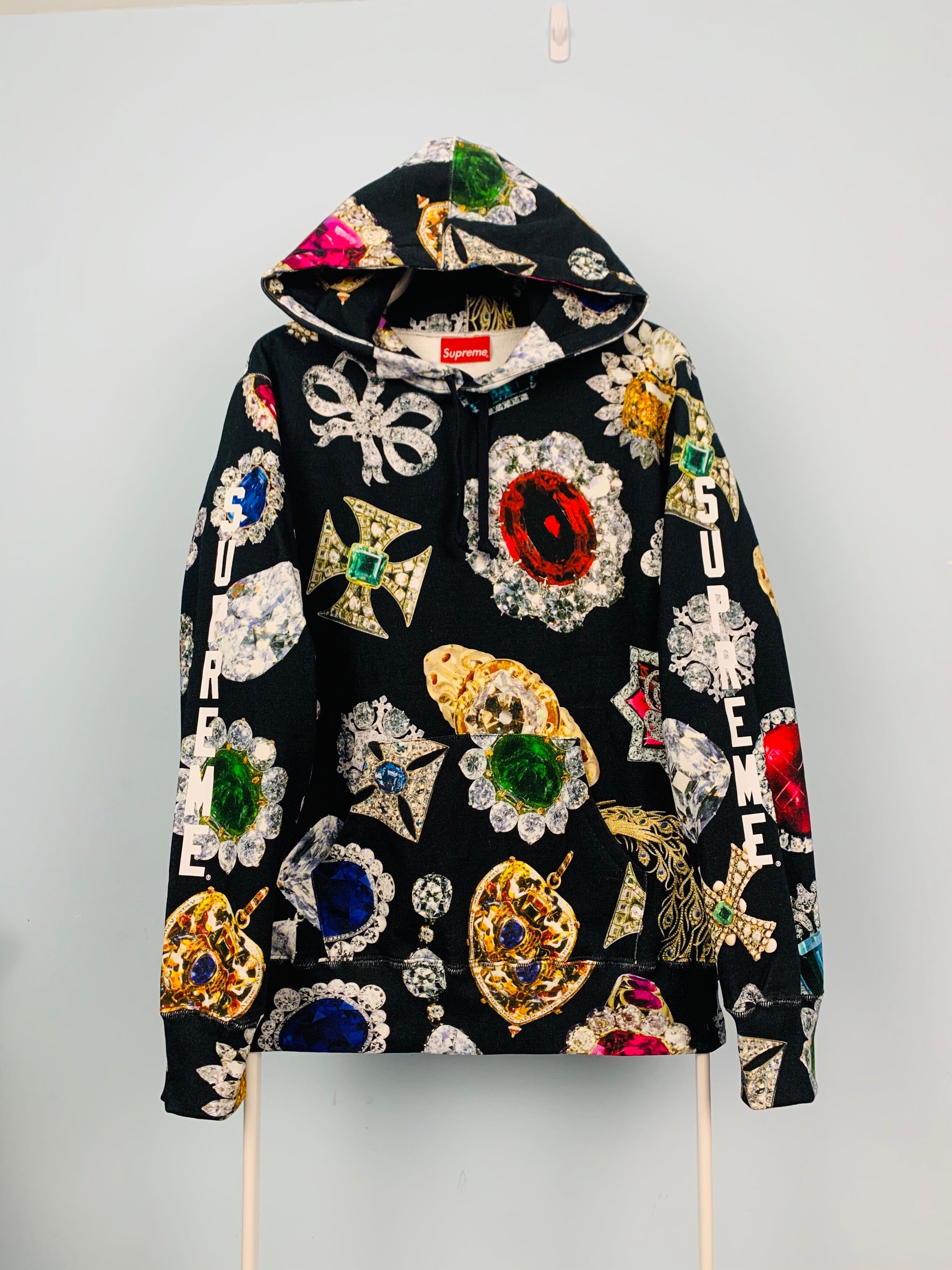 Supreme 2018 Supreme Jewels Hooded Sweatshirt Black Medium | Grailed