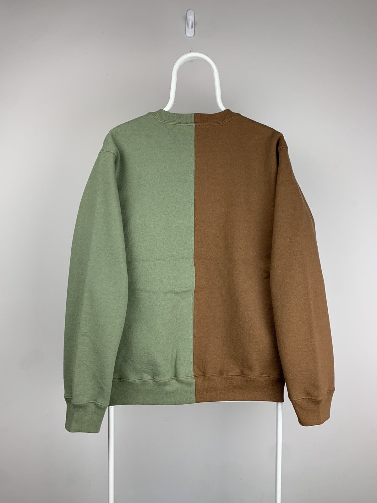 Supreme 2018 Supreme Split Crewneck Sweatshirt Olive Brown Medium Size US M / EU 48-50 / 2 - 8 Thumbnail