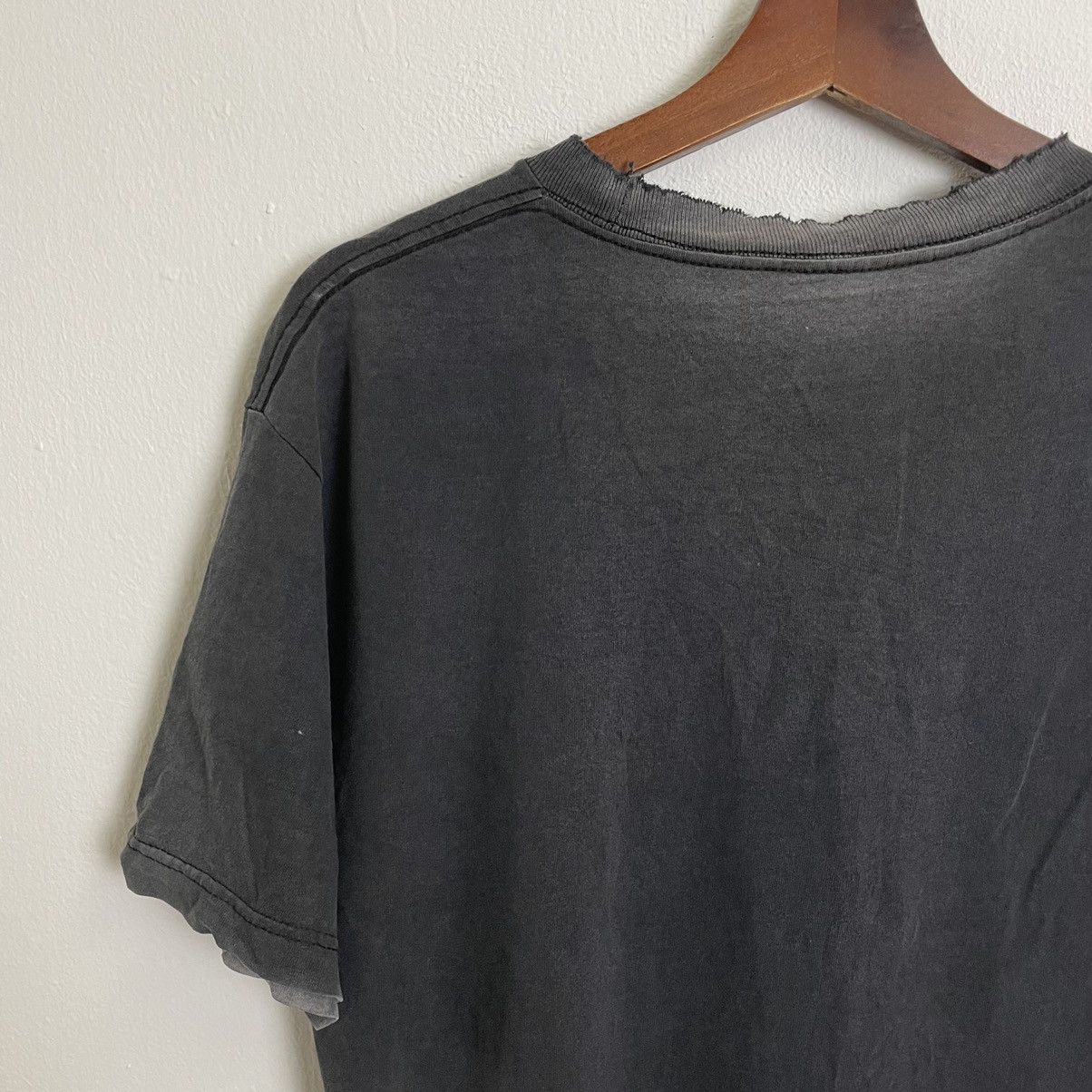 Vintage Vintage Santa Cruz Big Logo Distressed Faded Tee Size US M / EU 48-50 / 2 - 7 Thumbnail