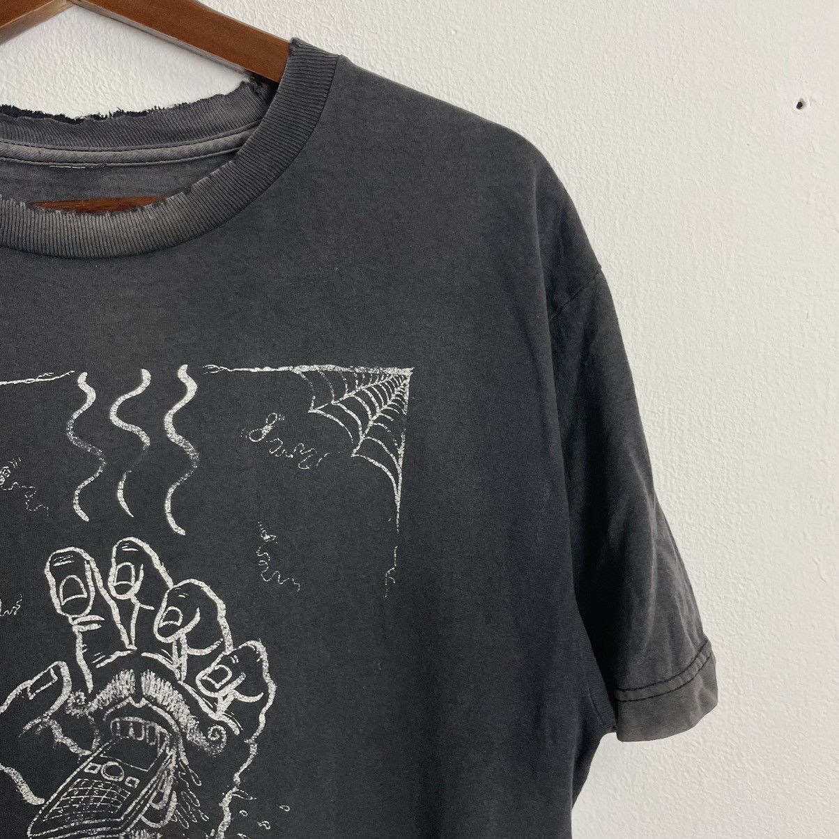 Vintage Vintage Santa Cruz Big Logo Distressed Faded Tee Size US M / EU 48-50 / 2 - 3 Thumbnail