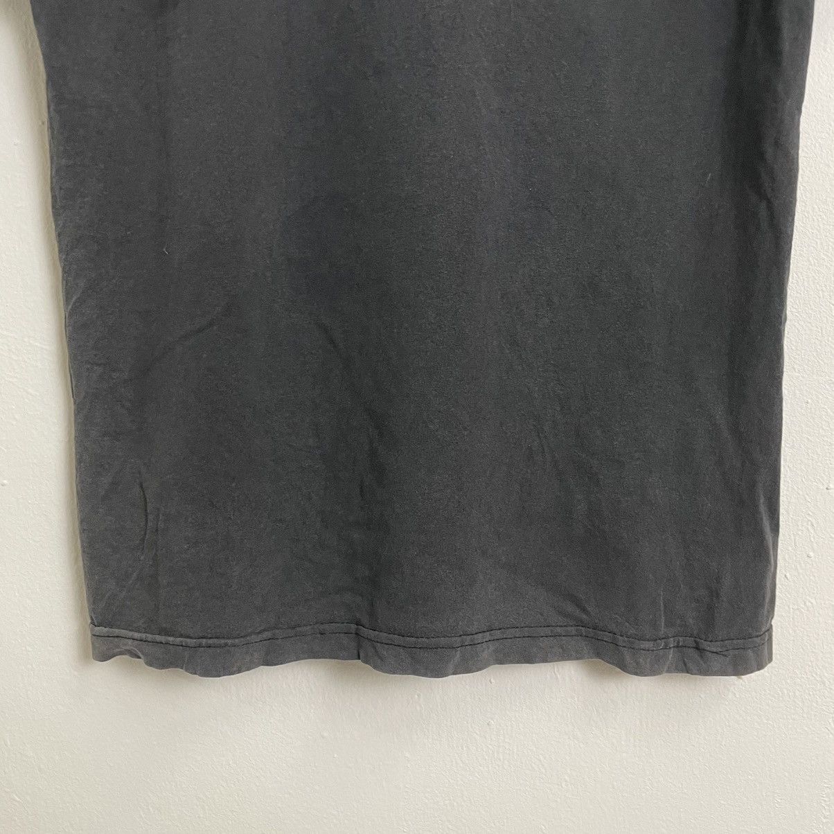 Vintage Vintage Santa Cruz Big Logo Distressed Faded Tee Size US M / EU 48-50 / 2 - 9 Thumbnail