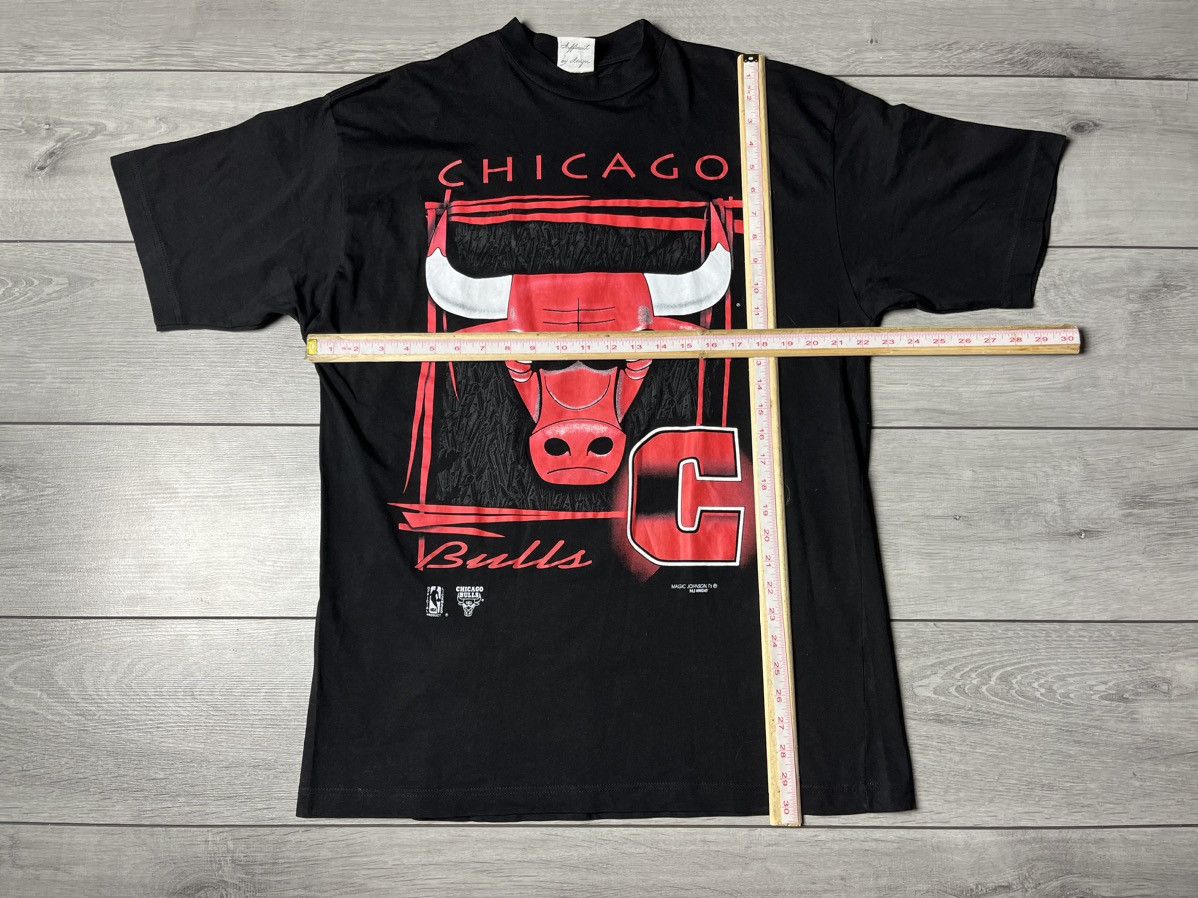 NBA Vintage Chicago bulls T-shirt magic Johnson size Medium Size US M / EU 48-50 / 2 - 8 Thumbnail