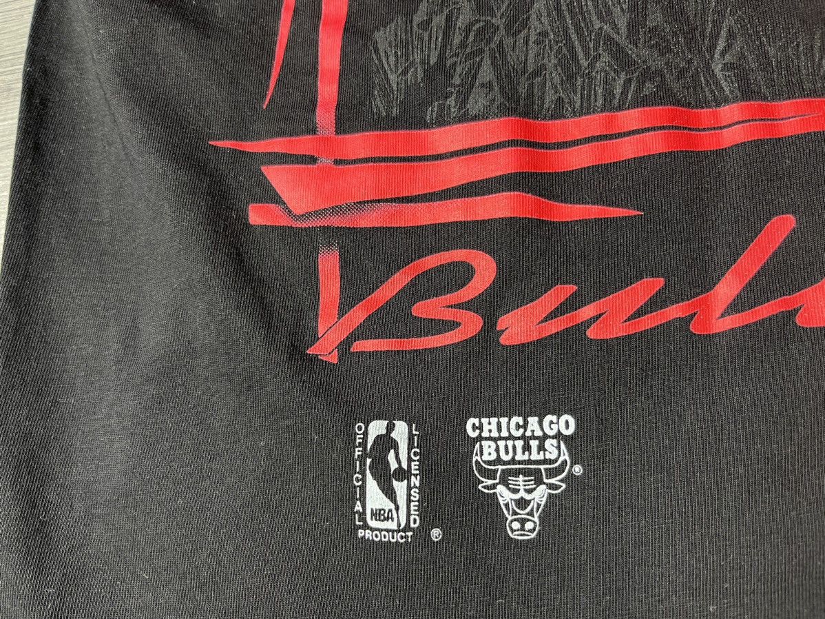 NBA Vintage Chicago bulls T-shirt magic Johnson size Medium Size US M / EU 48-50 / 2 - 5 Thumbnail