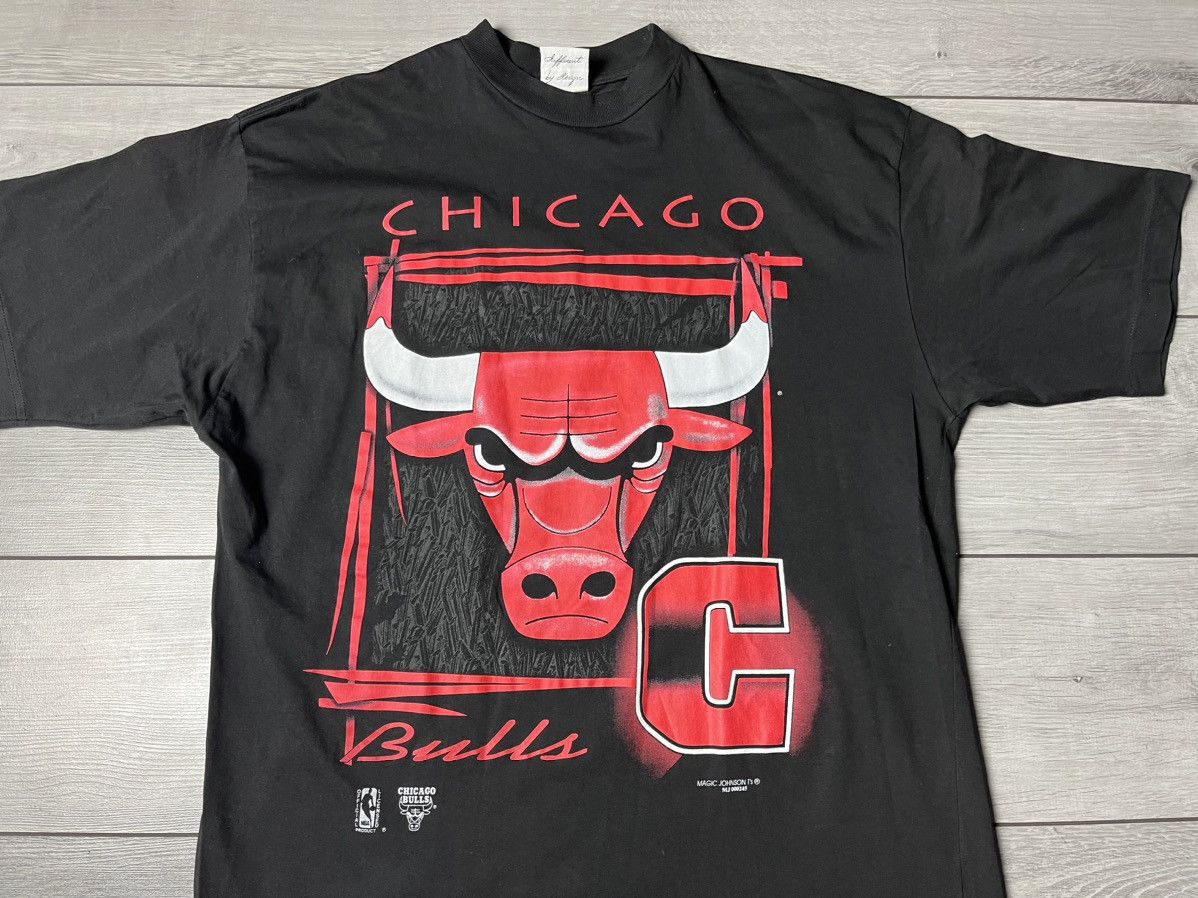NBA Vintage Chicago bulls T-shirt magic Johnson size Medium Size US M / EU 48-50 / 2 - 3 Thumbnail