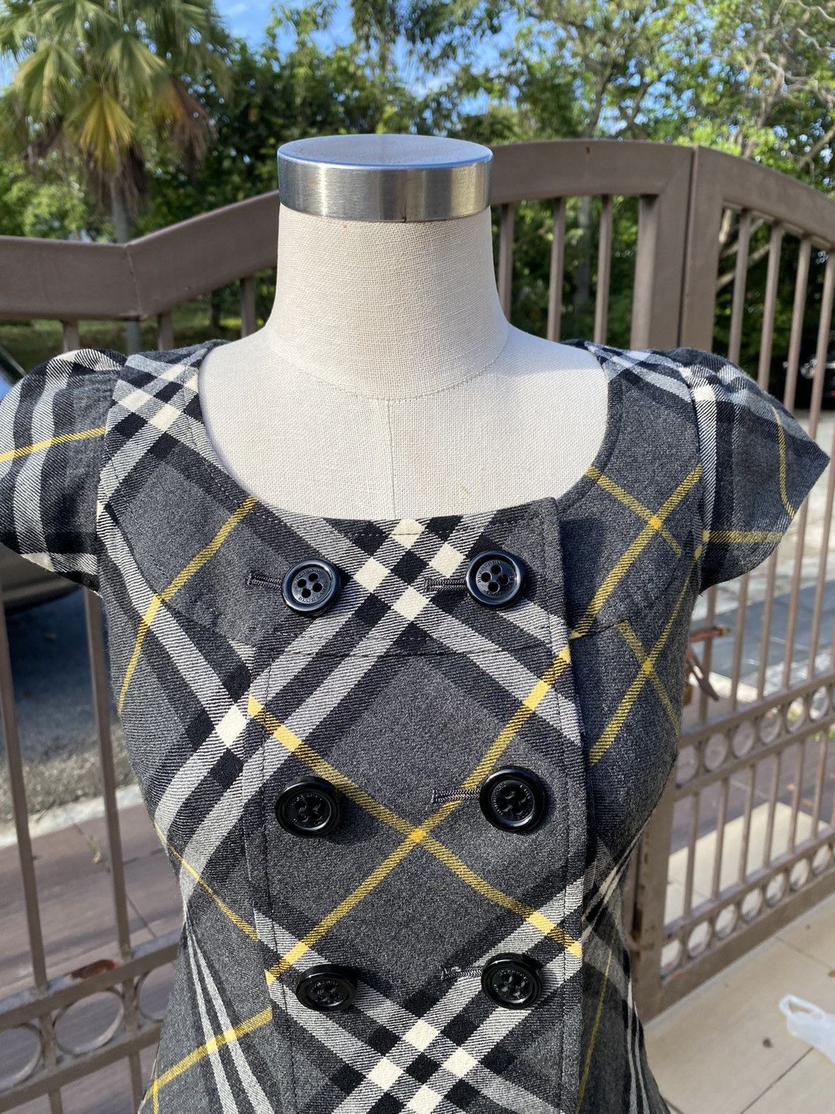 Burberry vintage mini dress Size XS / US 0-2 / IT 36-38 - 2 Thumbnail