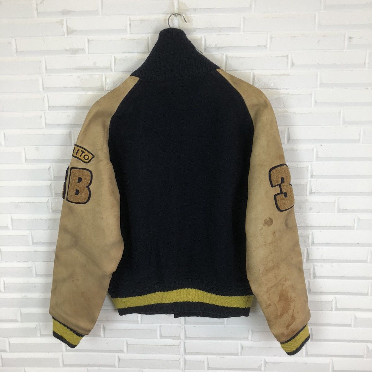 Cartoon Network × Vintage AKIHITO RB ROAD RUNNER VARSITY JACKET Size US M / EU 48-50 / 2 - 6 Thumbnail
