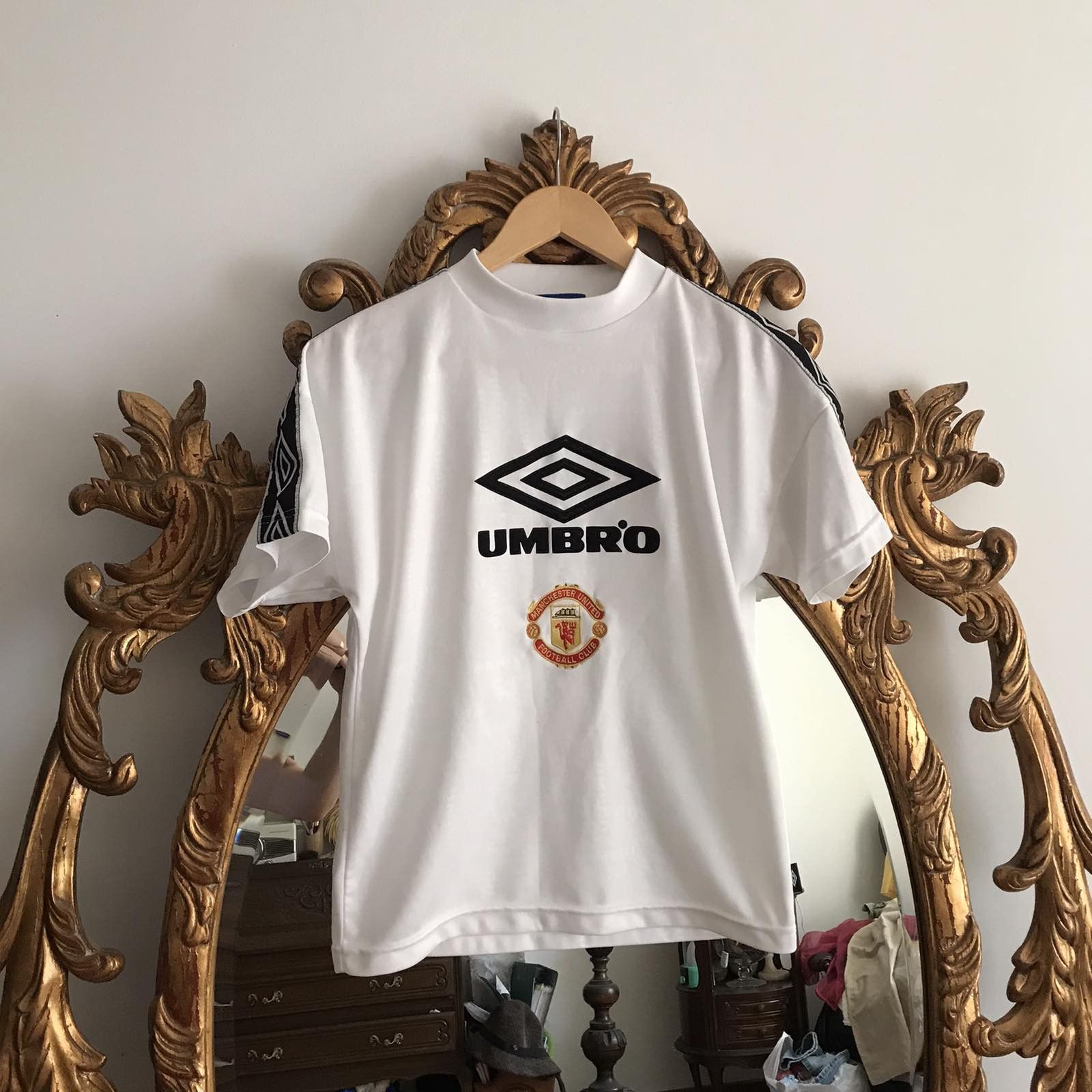 Umbro Vintage Manchester United Umbro jersey 90s very rare Sz xc Size US XS / EU 42 / 0 - 1 Thumbnail