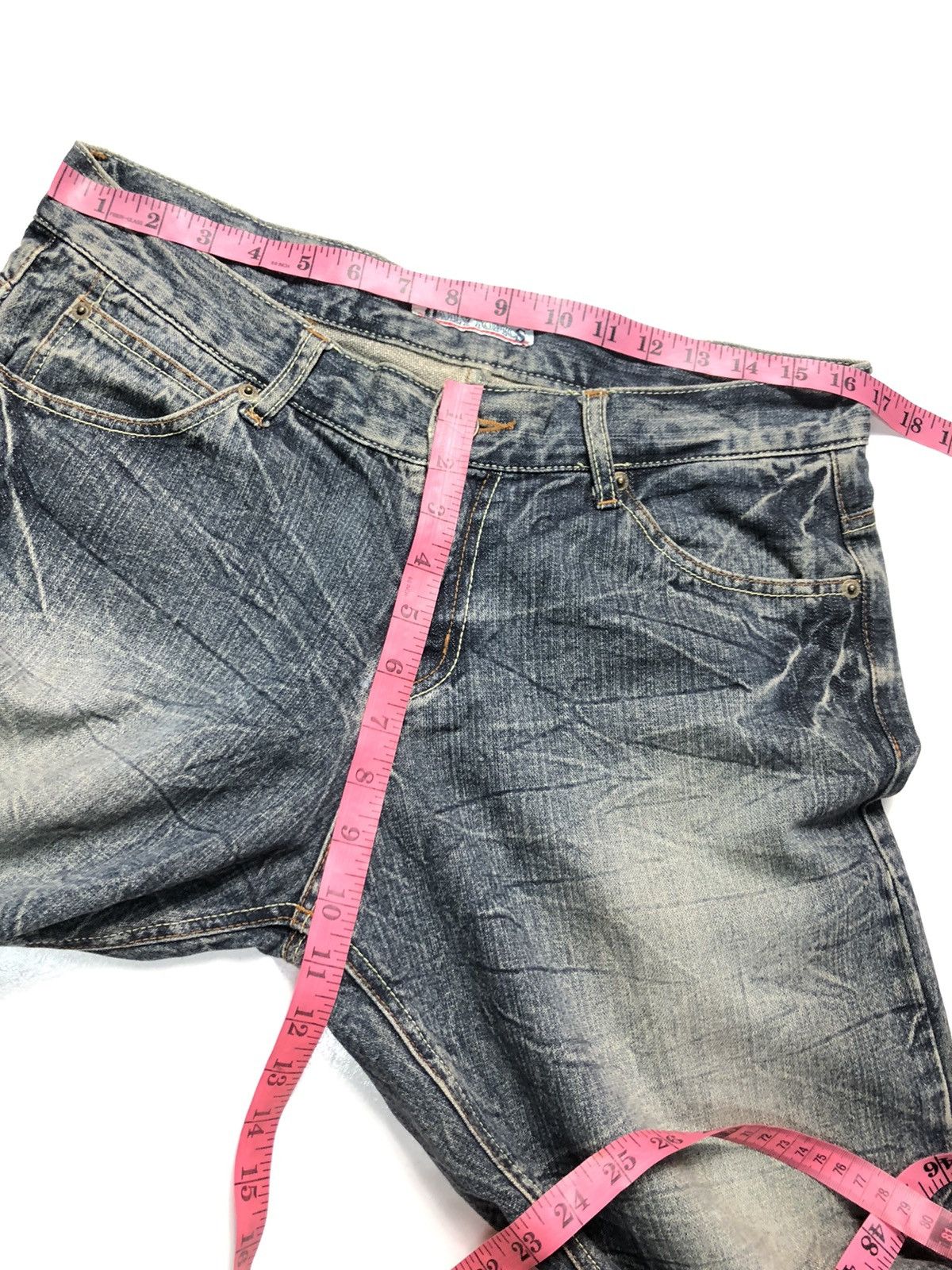 Japanese Brand VINTAGE DAILY TOPICS BLUE WASH DISTRESSED DENIM Size US 33 - 13 Thumbnail