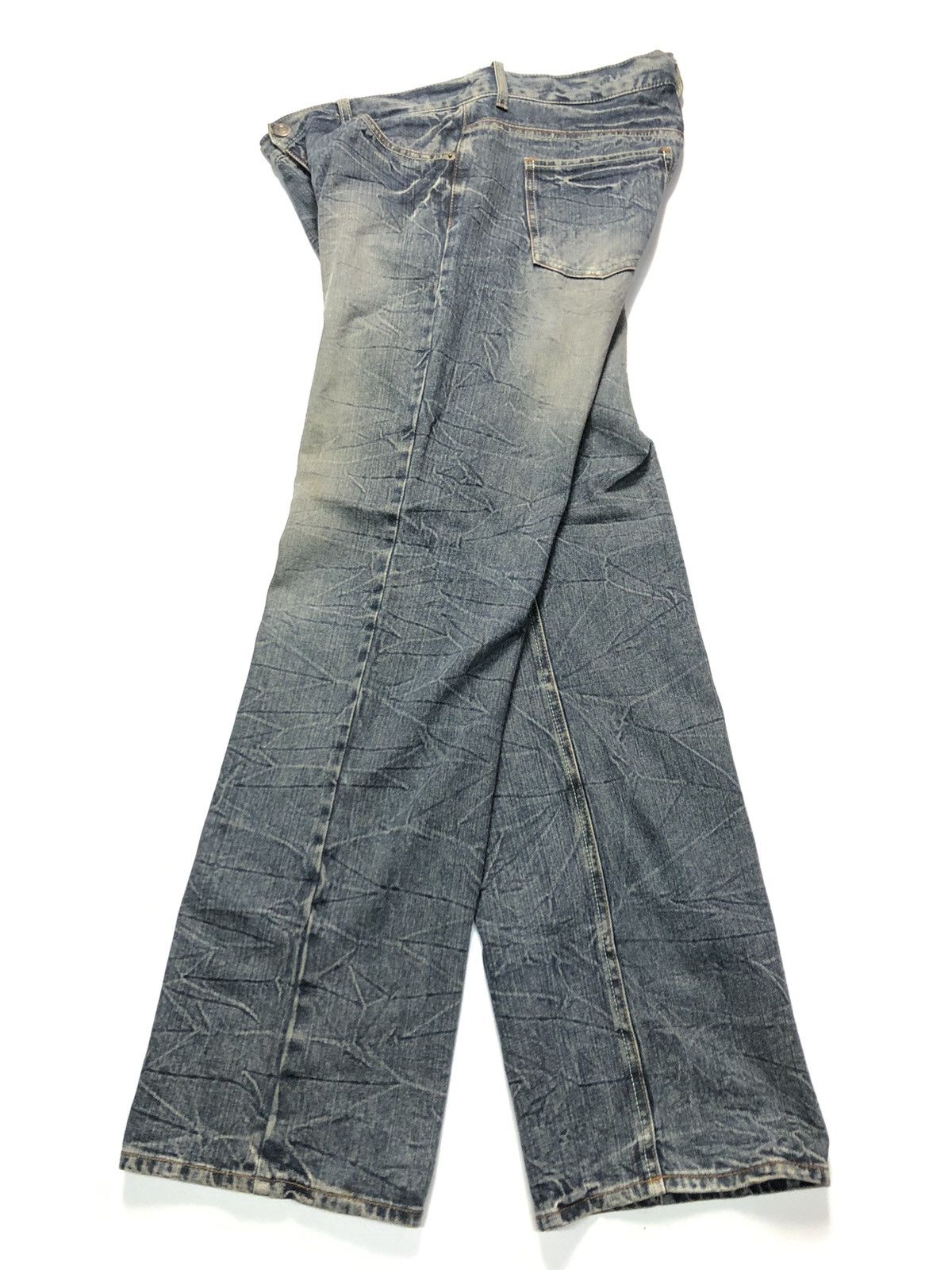 Japanese Brand VINTAGE DAILY TOPICS BLUE WASH DISTRESSED DENIM Size US 33 - 11 Thumbnail