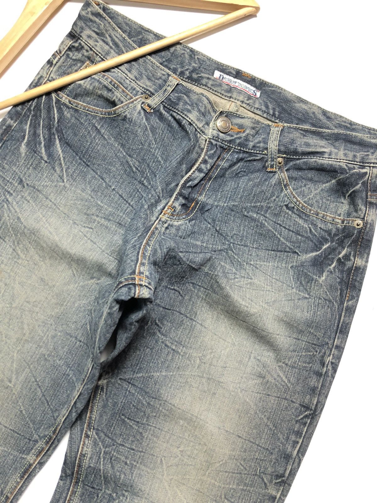 Japanese Brand VINTAGE DAILY TOPICS BLUE WASH DISTRESSED DENIM Size US 33 - 3 Thumbnail