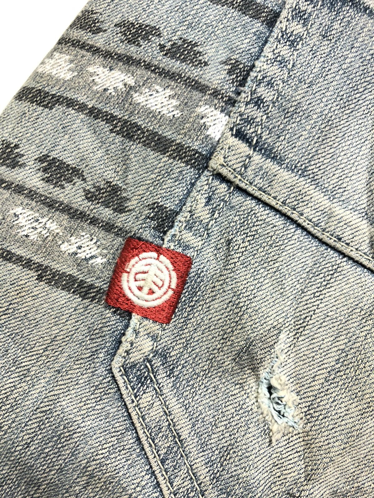 Element × Vintage VINTAGE ELEMENT BLUE WASH DISTRESSED DENIM Size US 34 / EU 50 - 2 Thumbnail