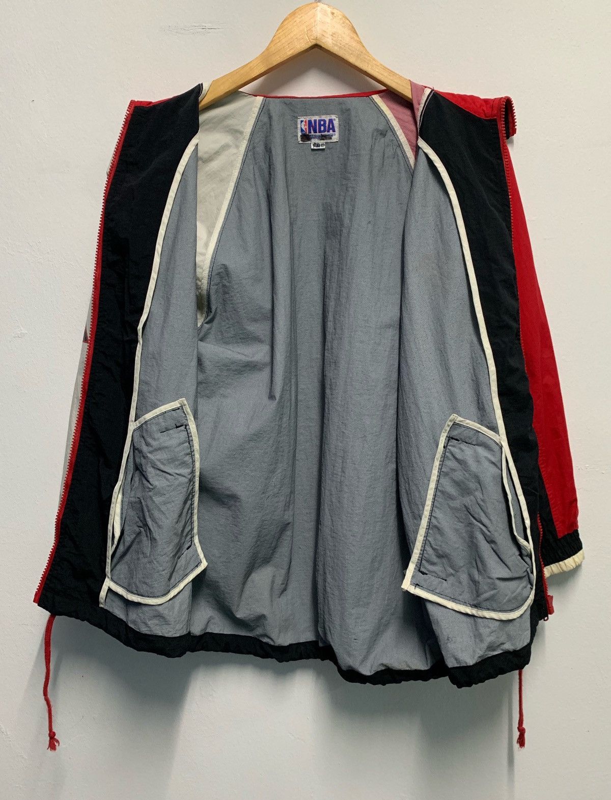 Jordan Brand × NBA × Vintage 🔥 80s Michael Jordan Chicago Bulls Nylon Jacket Kids Size US S / EU 44-46 / 1 - 5 Thumbnail