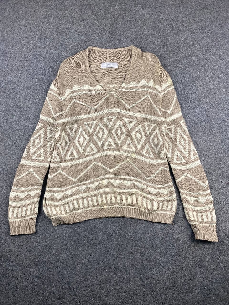 image of Aran Isles Knitwear x Avant Garde Sugar Rose s Knitwear Jumper Nice Design in Grey (Size Medium)