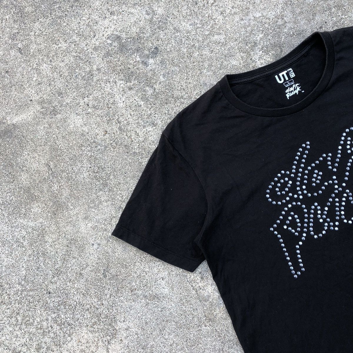 Band Tees 🔥Rare🔥Daft Punk Iconic Electronic Duo Music Collab Tee Size US M / EU 48-50 / 2 - 5 Thumbnail