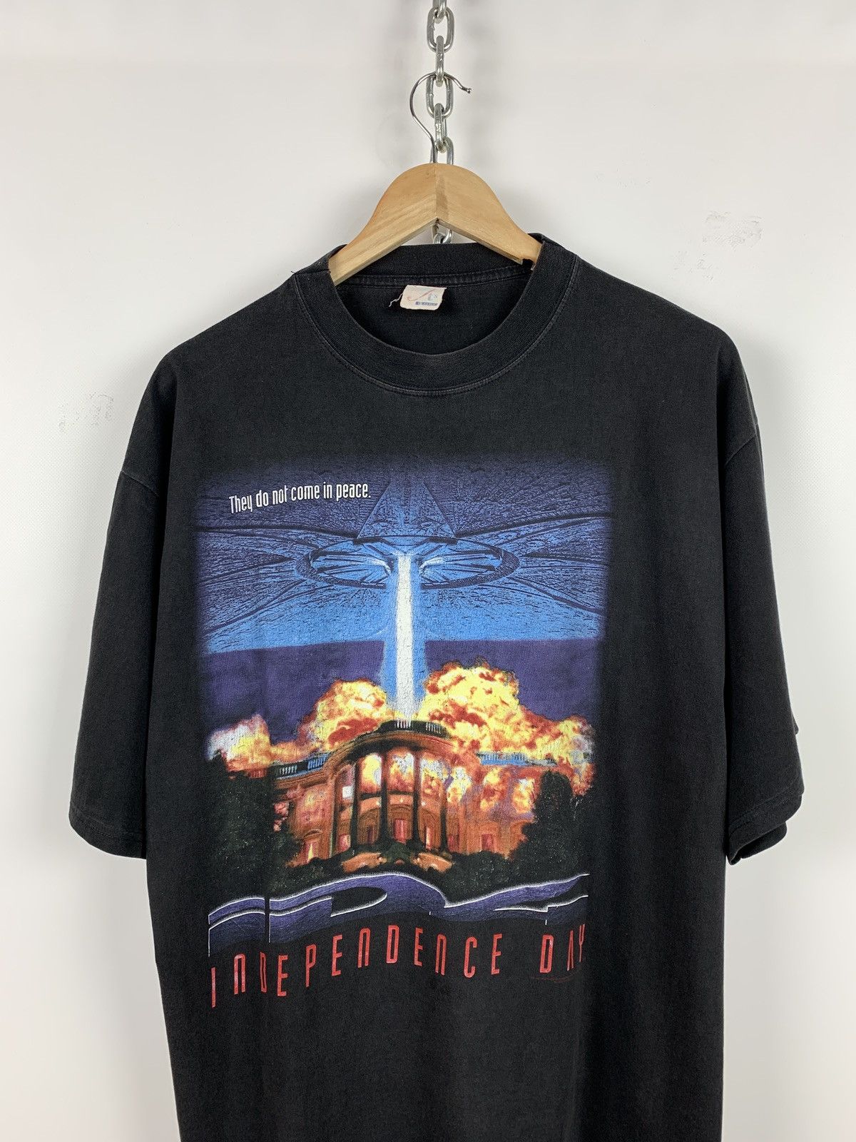 Vintage 1996 Vintage Independence Day Movie T-Shirt Size US XL / EU 56 / 4 - 2 Thumbnail