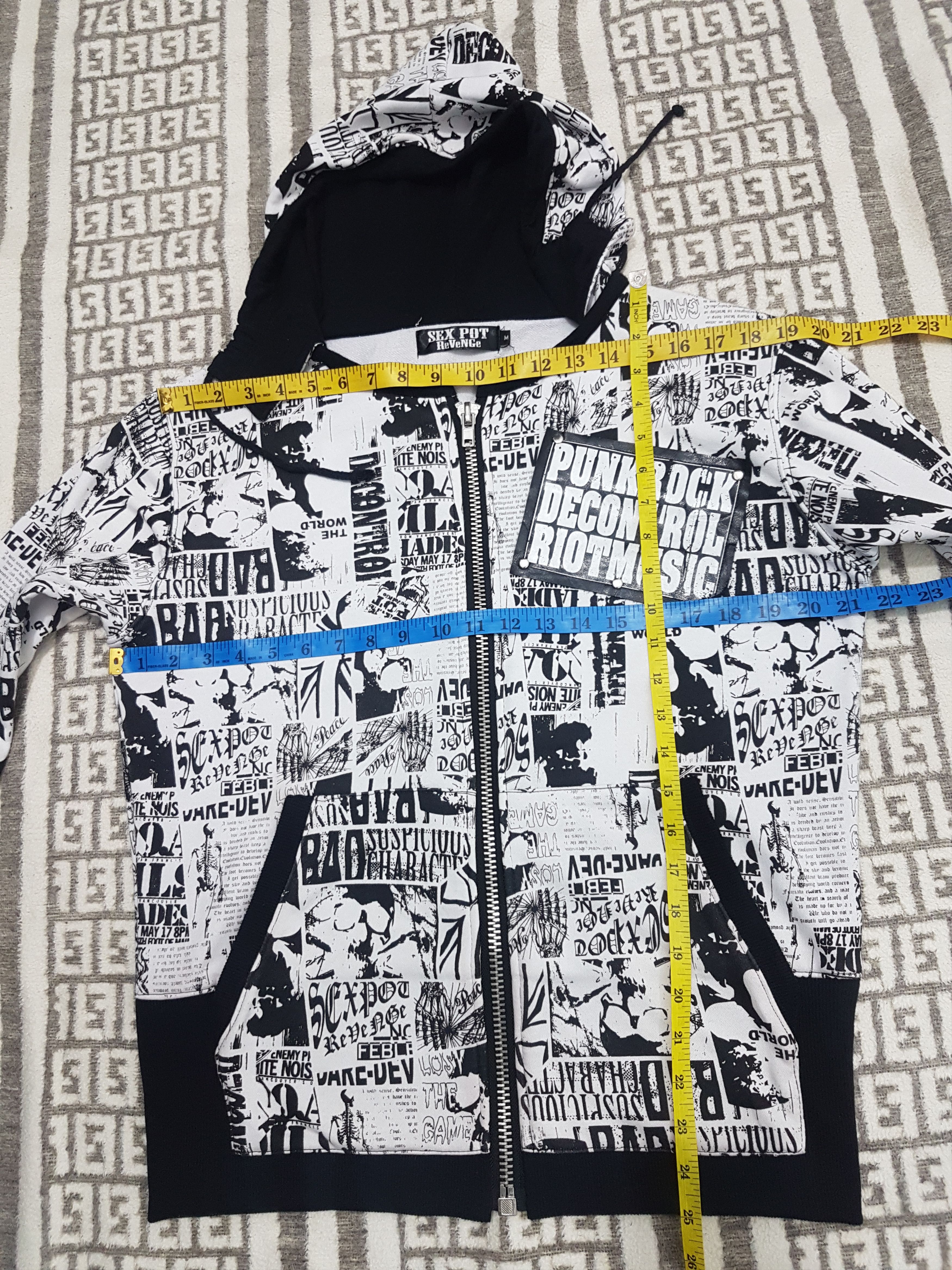 Japanese Brand Fit S to M, Sex Pot Revenge Magazine Pattern Zip Hoodie Size US M / EU 48-50 / 2 - 8 Thumbnail
