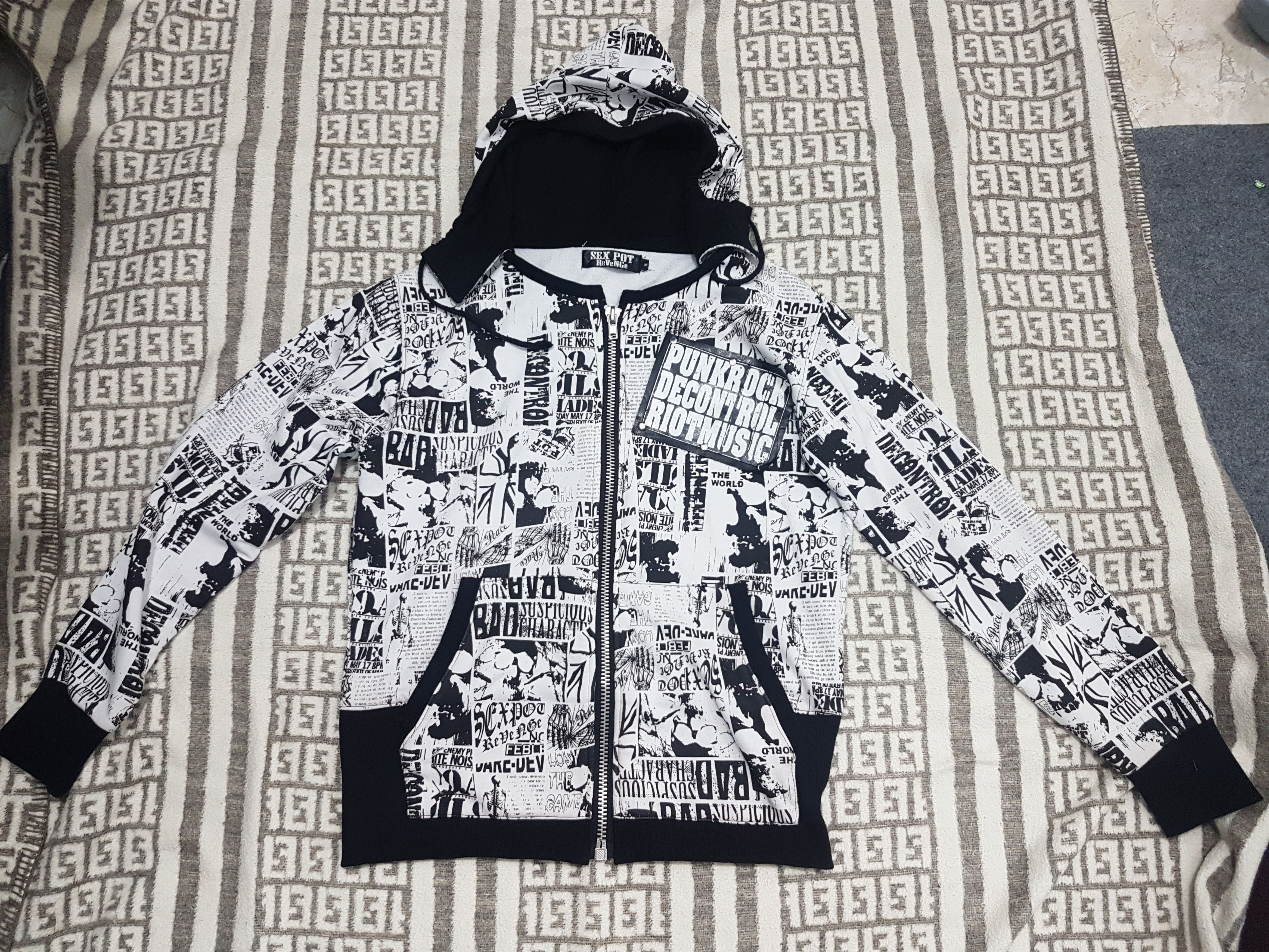 Japanese Brand Fit S to M, Sex Pot Revenge Magazine Pattern Zip Hoodie Size US M / EU 48-50 / 2 - 11 Thumbnail