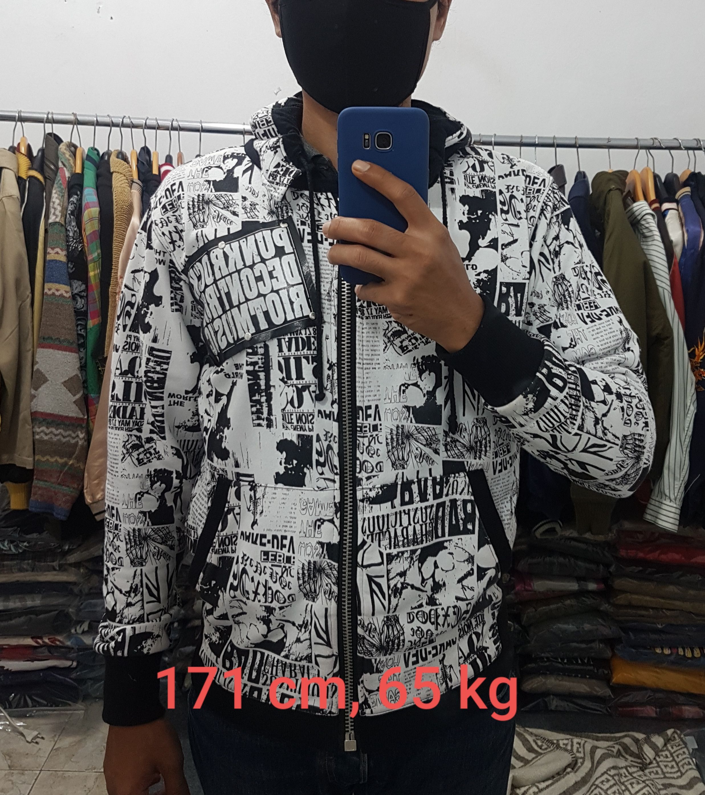 Japanese Brand Fit S to M, Sex Pot Revenge Magazine Pattern Zip Hoodie Size US M / EU 48-50 / 2 - 1 Thumbnail