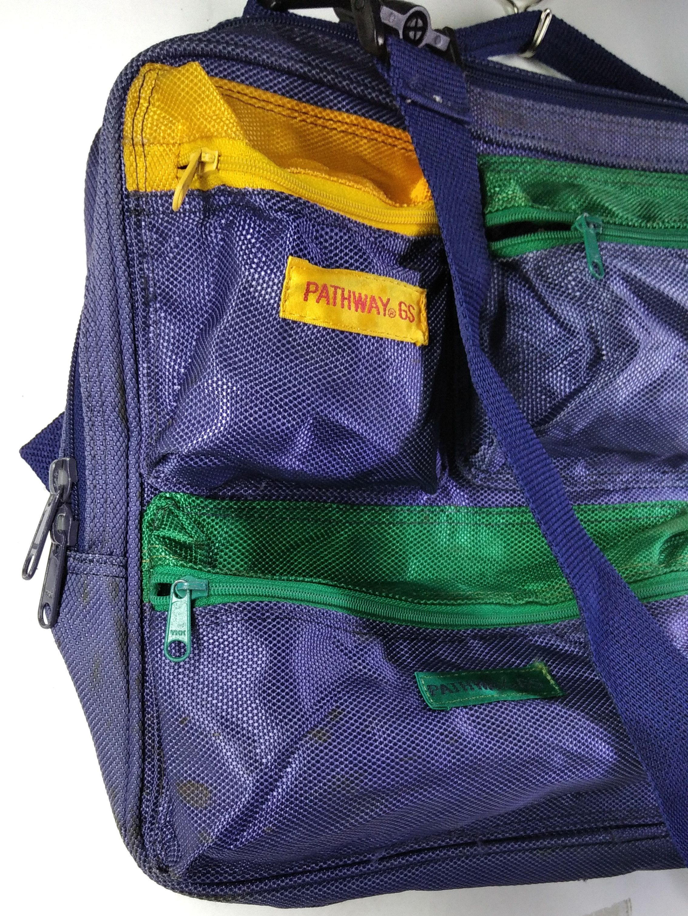 Asics × Colours × Vintage Vintage90's Asics Messenger/Laptop Carrier Two Way Bag Size ONE SIZE - 3 Thumbnail