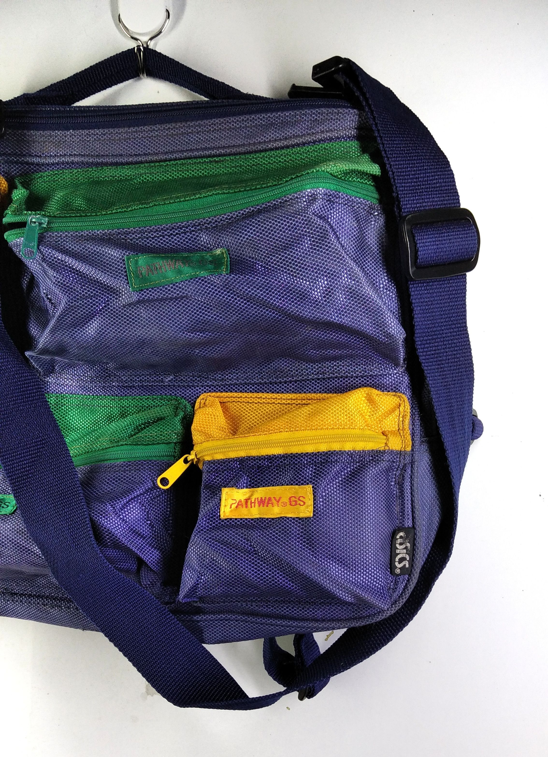 Asics × Colours × Vintage Vintage90's Asics Messenger/Laptop Carrier Two Way Bag Size ONE SIZE - 2 Thumbnail