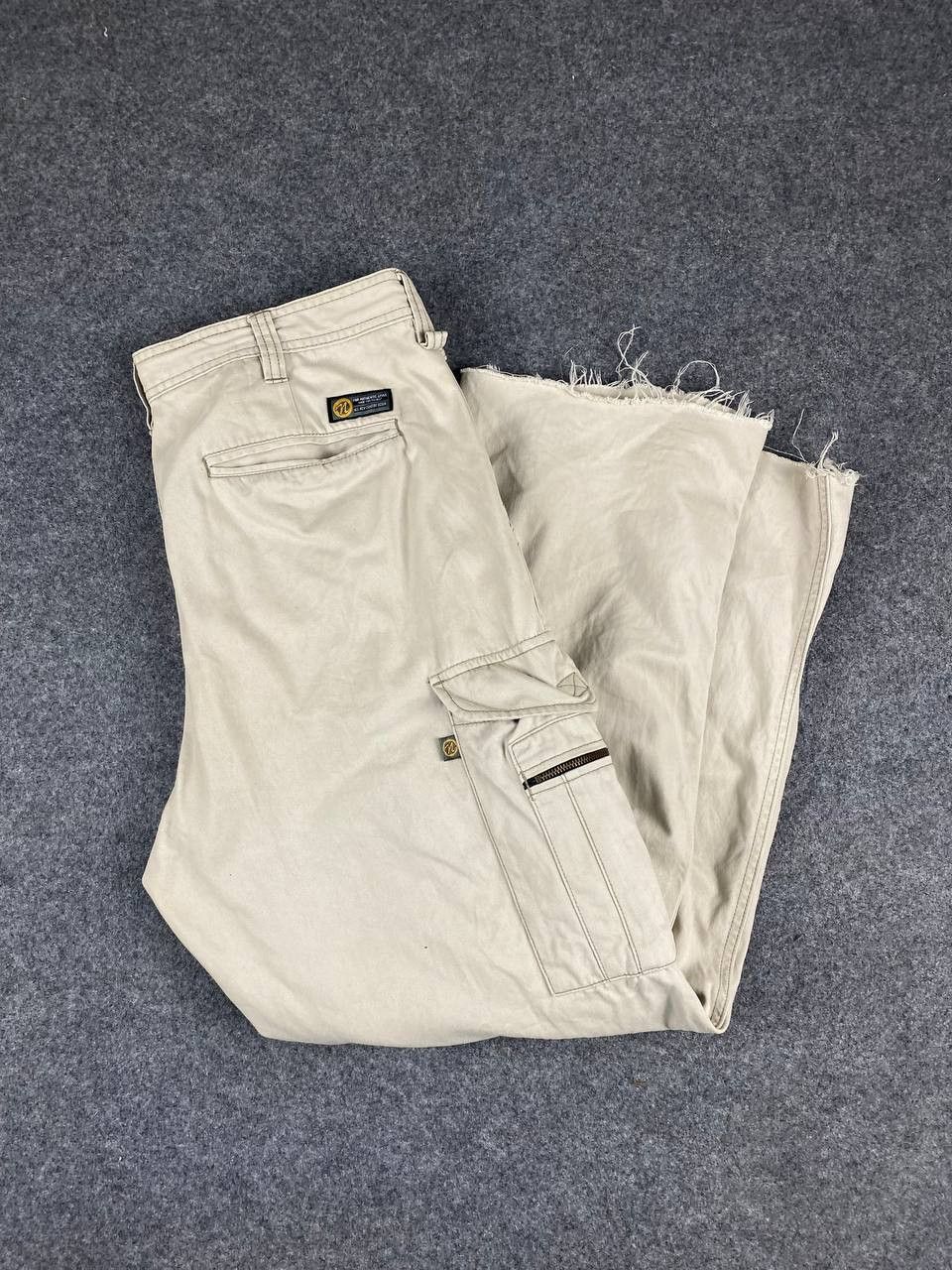 Japanese Brand vintage japanese brands cargo pants nice design Size US 35 - 2 Thumbnail