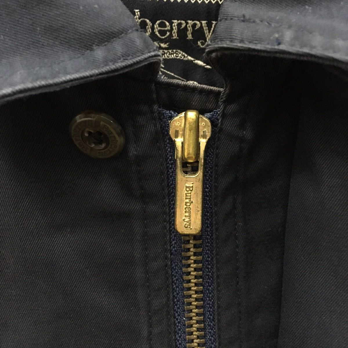 Burberry × Vintage Rare Vintage Burberrys Medium Logo Embroidery Jacket Size US L / EU 52-54 / 3 - 11 Thumbnail