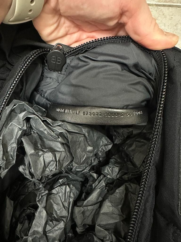 Balenciaga 🔥SUPER RARE🔥Balenciaga Logo Ruffle Backpack Size ONE SIZE - 5 Thumbnail