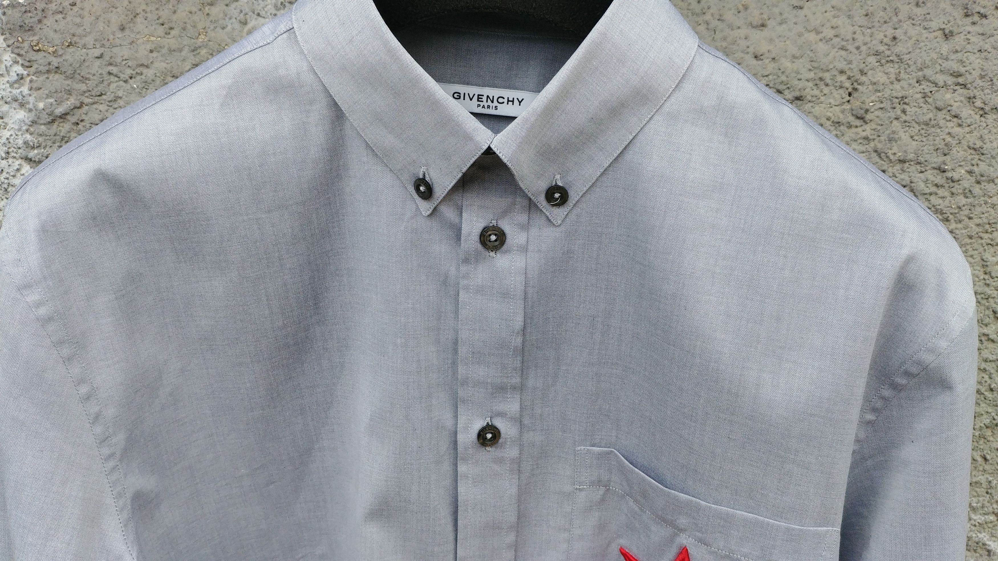 Givenchy $535 Givenchy Star Embroidered Rottweiler Shark Men's Shirt Size US M / EU 48-50 / 2 - 8 Thumbnail