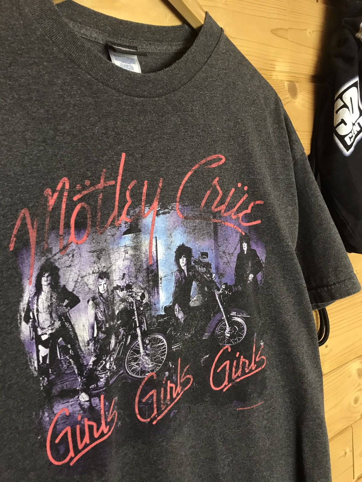 Band Tees Vintage 2003 Motley Crue t-shirt Size US XL / EU 56 / 4 - 3 Thumbnail