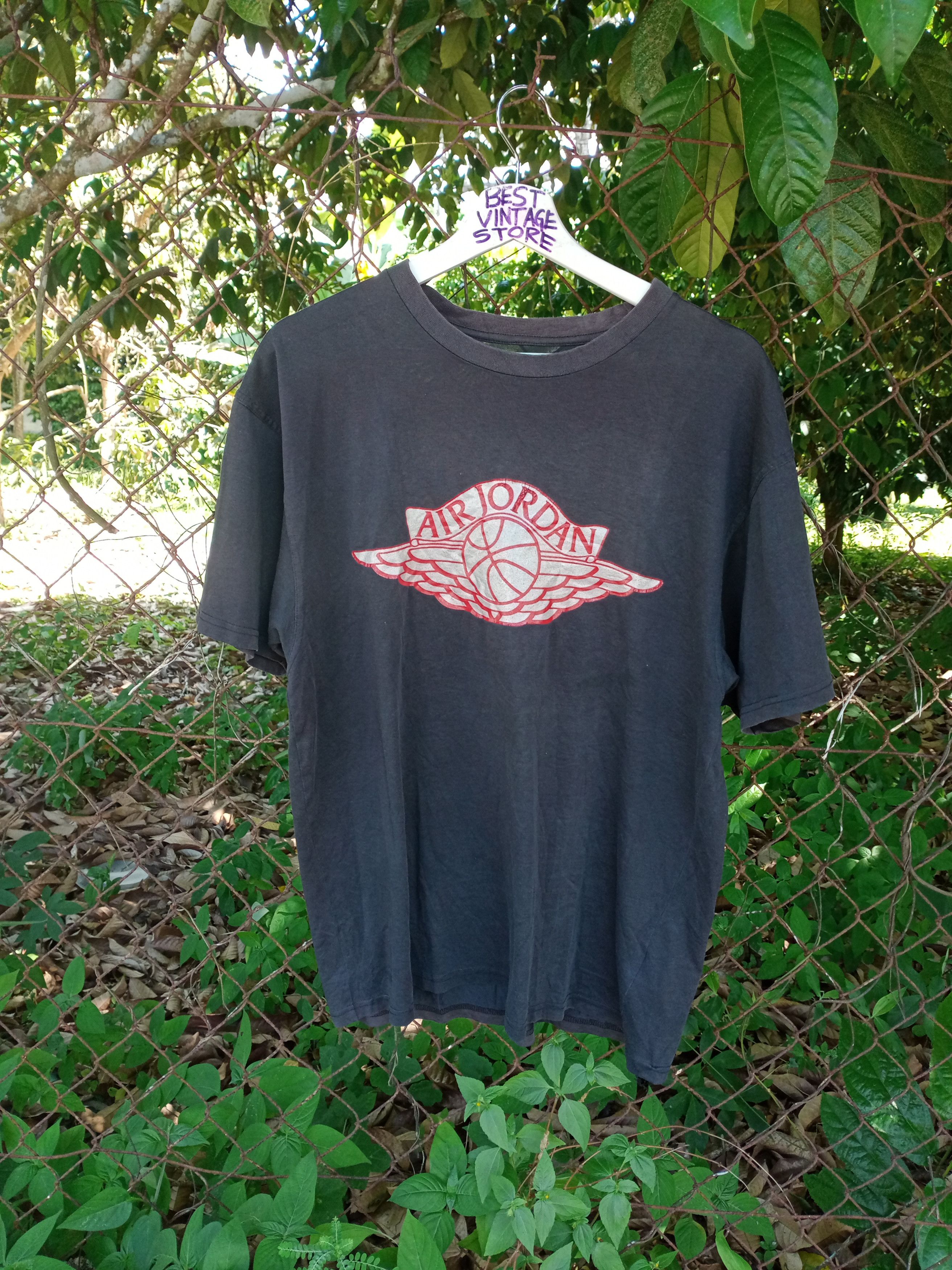 Jordan Brand × Nike Vintage Early 00's NIKE AIR JORDAN Tshirt Big Logo Size US L / EU 52-54 / 3 - 1 Thumbnail
