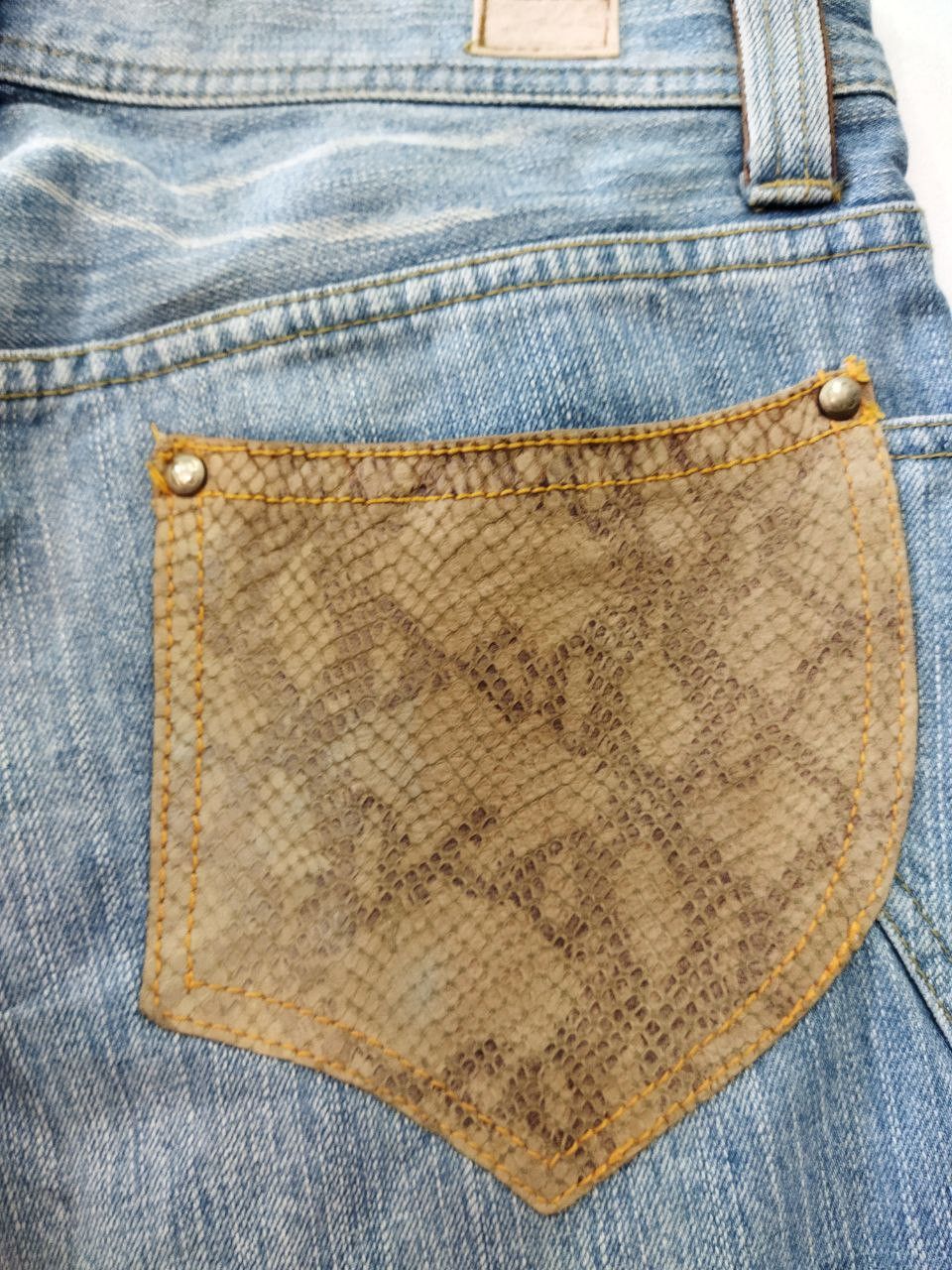 Nicole Club Japanese Nicole Club With Leather Pocket Jeans Size US 33 - 7 Thumbnail