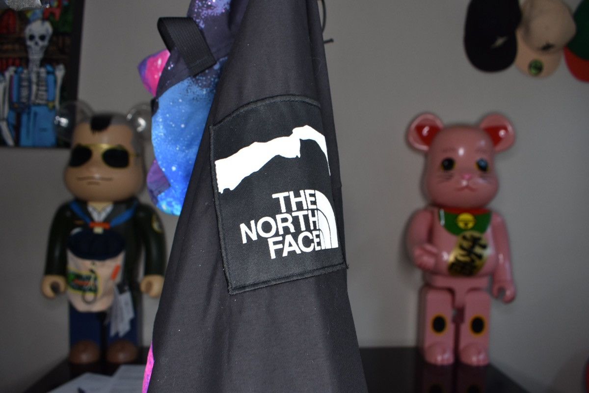 The North Face The North Face x Invincible Mountain Light Space Jacket Size US L / EU 52-54 / 3 - 4 Thumbnail