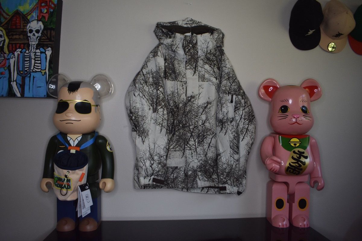 image of The North Face Nse Maintenance Jacket W/ Built In Mask in White, Men's (Size Large)