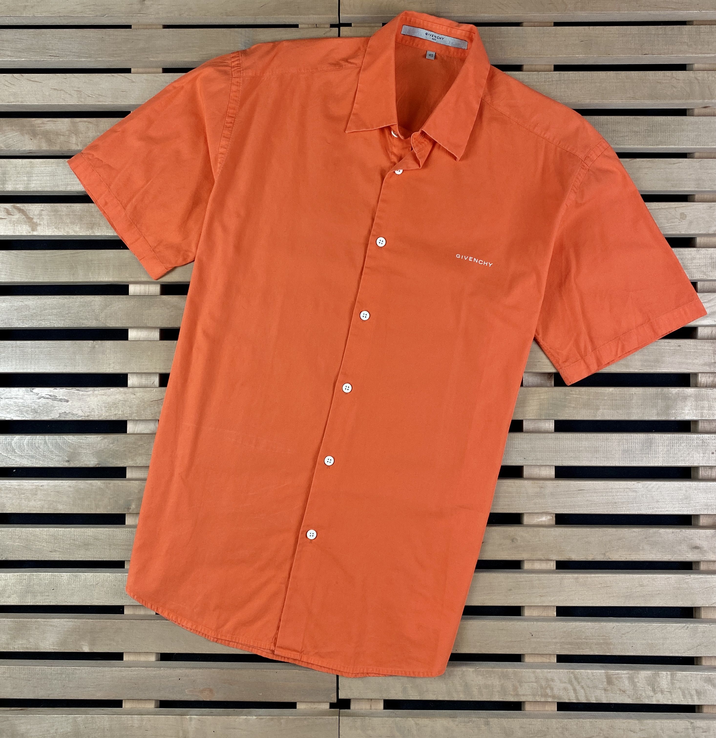 Vintage Mens Shirt Short Sleeve Givenchy Vintage Size 40 Size US L / EU 52-54 / 3 - 1 Thumbnail