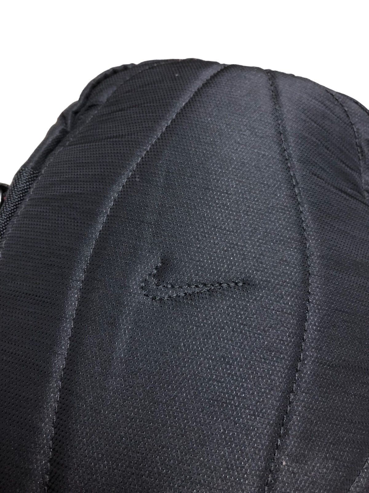 Nike × Vintage Y2K NIKE CROSSBODY SLINGBAG Size ONE SIZE - 4 Thumbnail