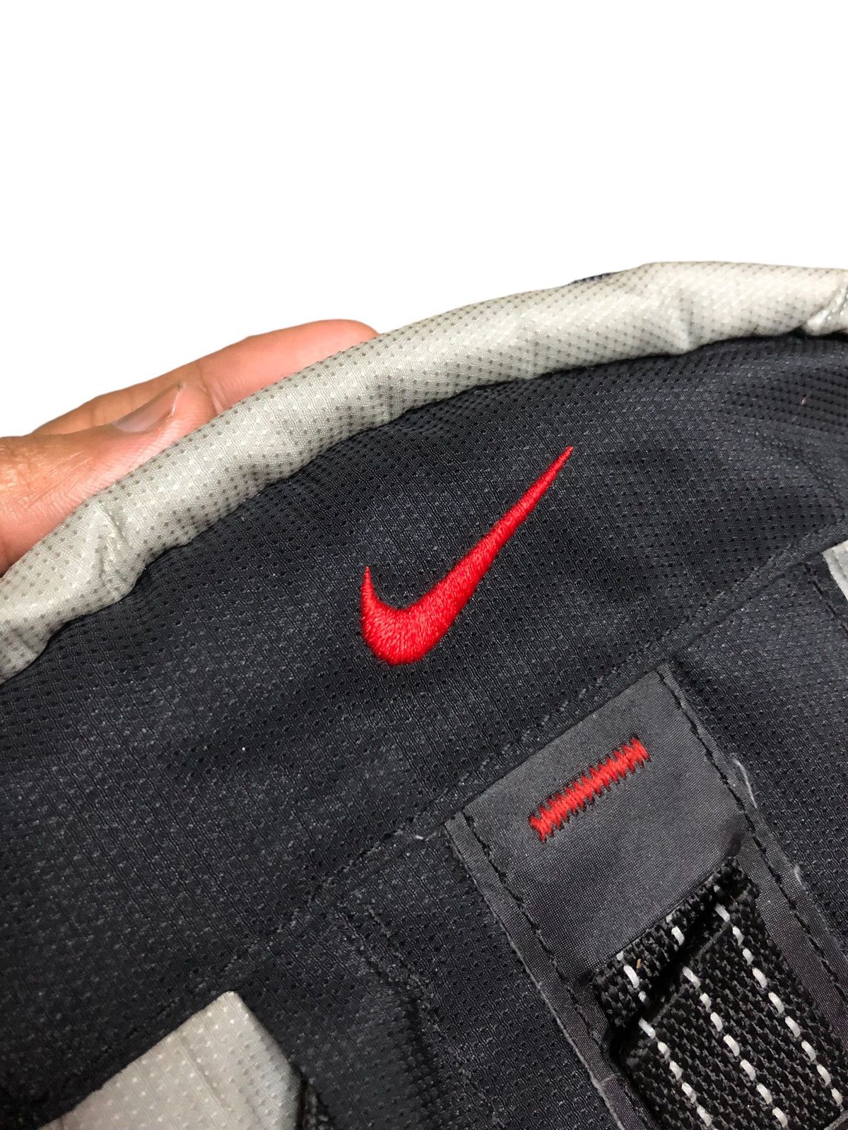 Nike × Vintage Y2K NIKE CROSSBODY SLINGBAG Size ONE SIZE - 8 Thumbnail