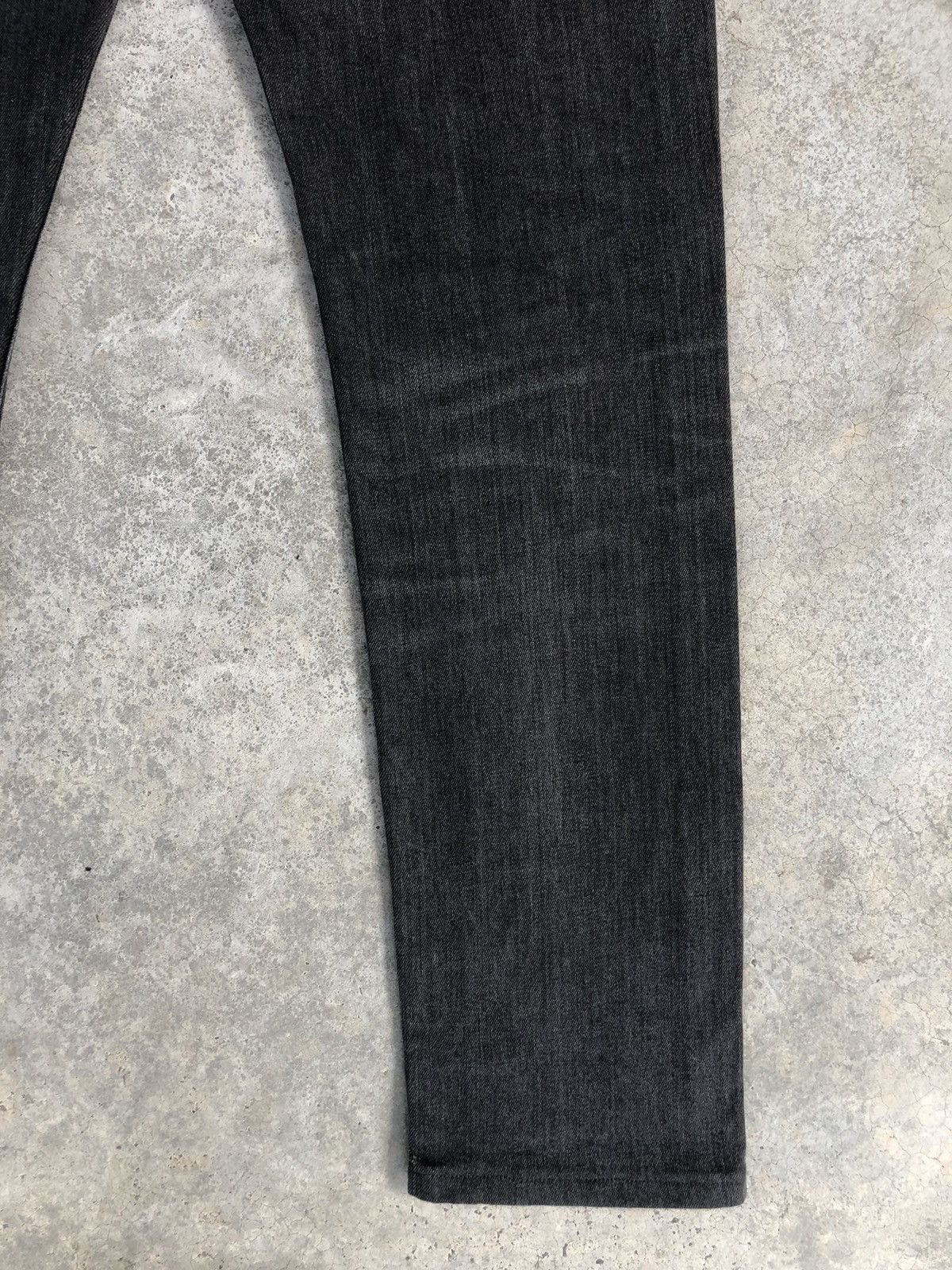Undercover × Uniqlo Undercover x Uniqlo Distressed Jeans Skinny Size US 30 / EU 46 - 12 Thumbnail